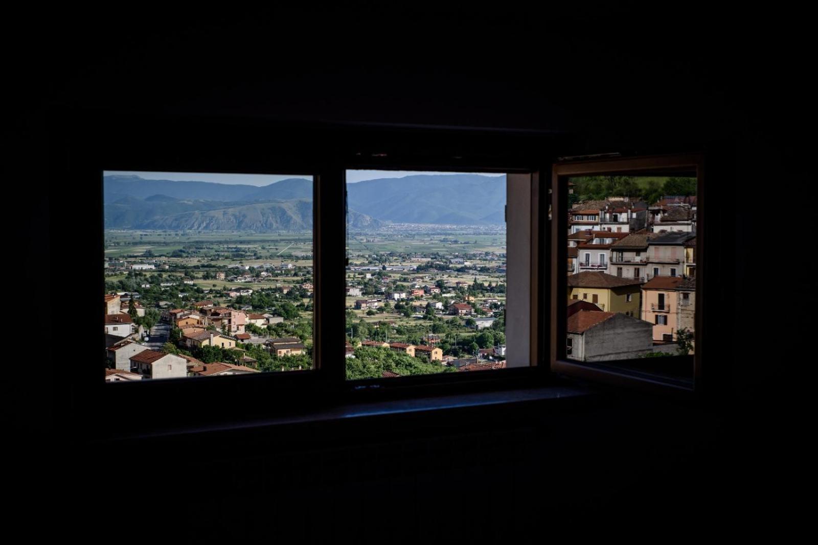 Apartment with Mountain View - Photo 30