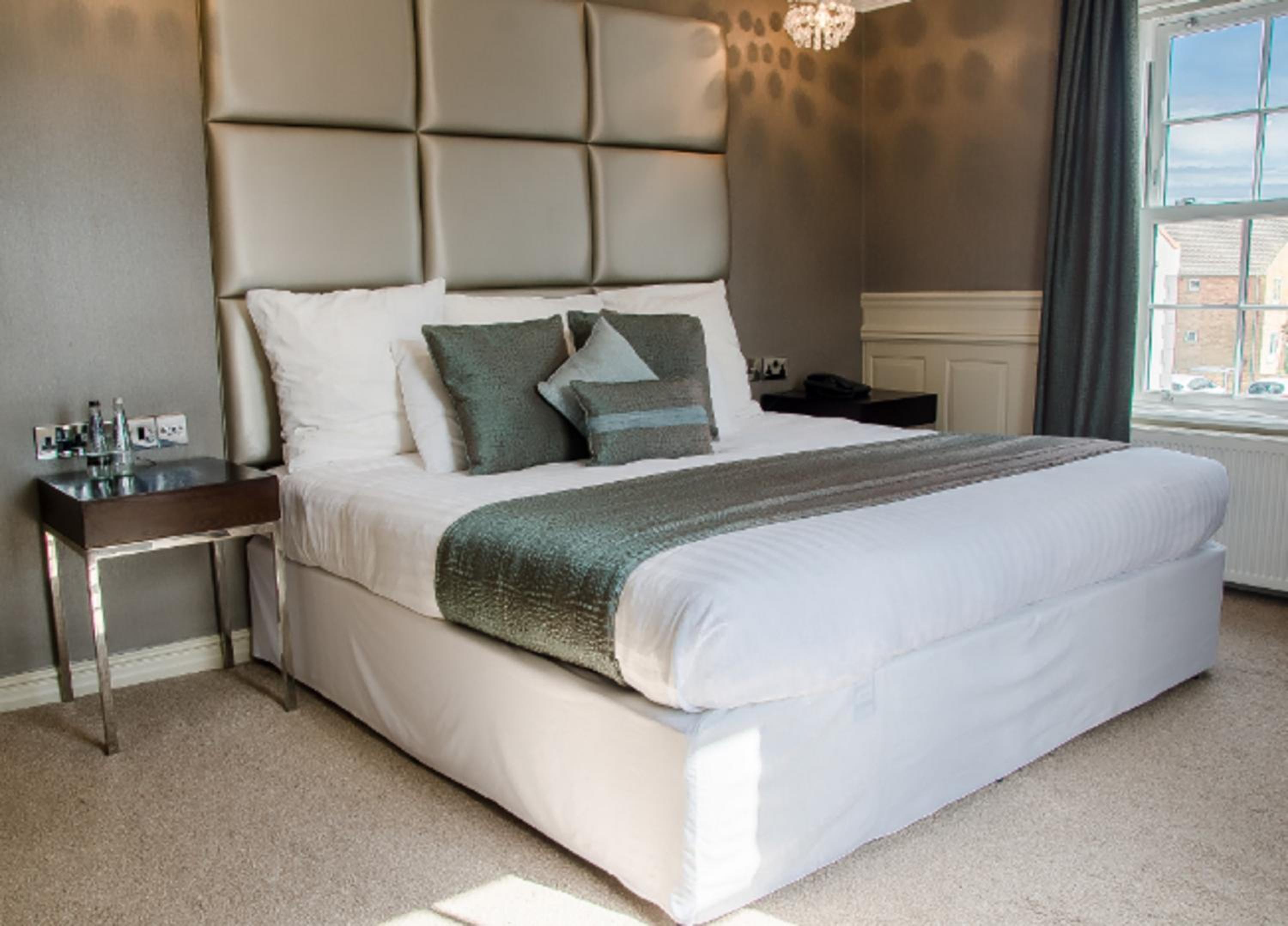 Cliff Suite - Photo 1