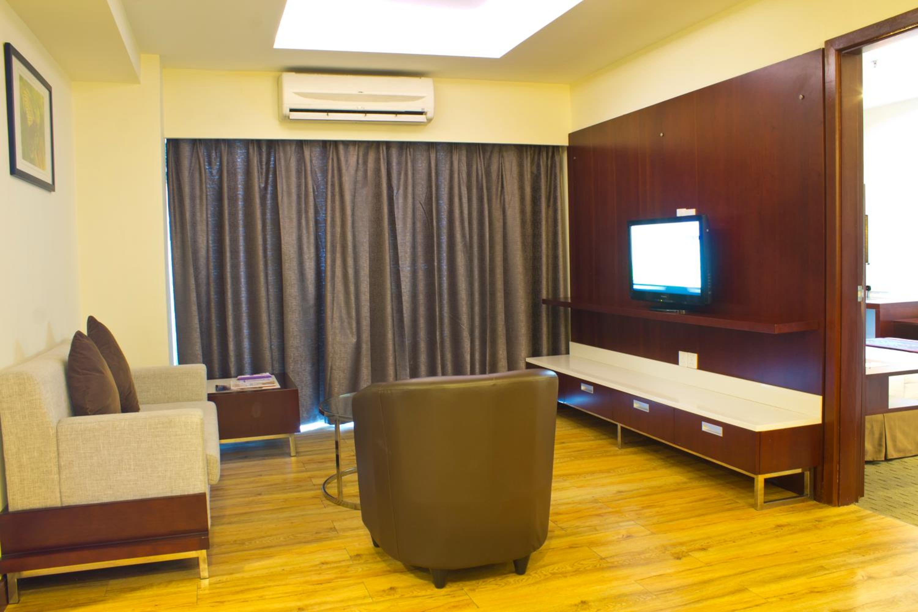 Residence 2 Bedroom Suite - Photo 6