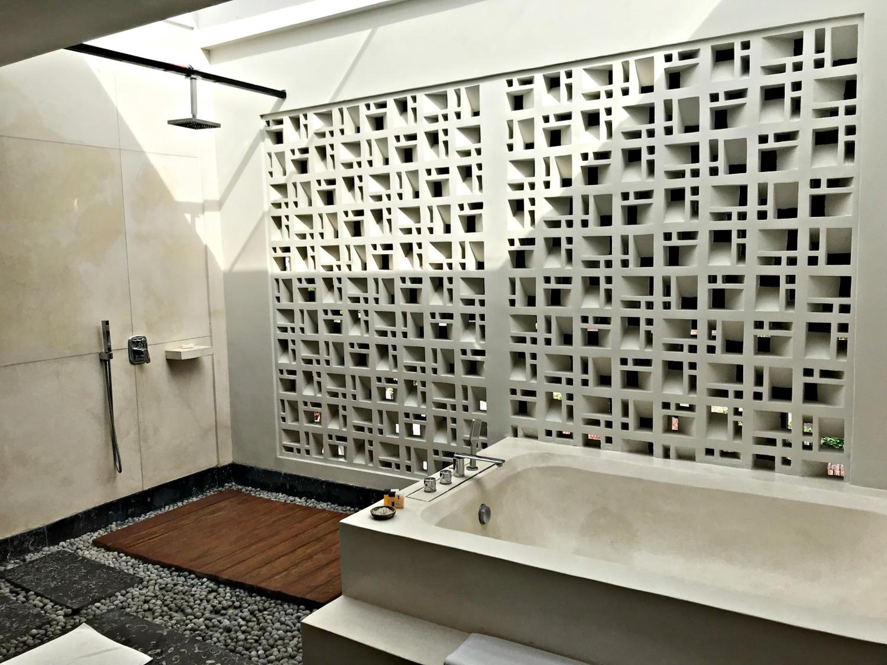 TSun Two-Bedroom Rooftop Villa with Private Pool, All Day Breakfast, Daily Restocked Mini-bar and other Free Benefits