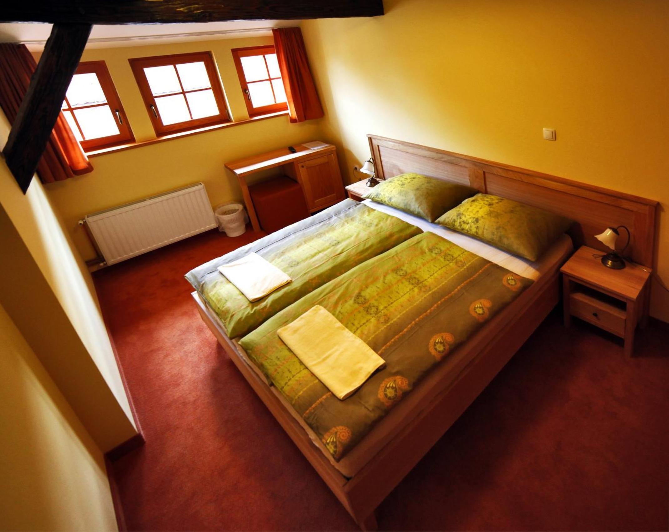 Standard Double Room with River View - Photo 12