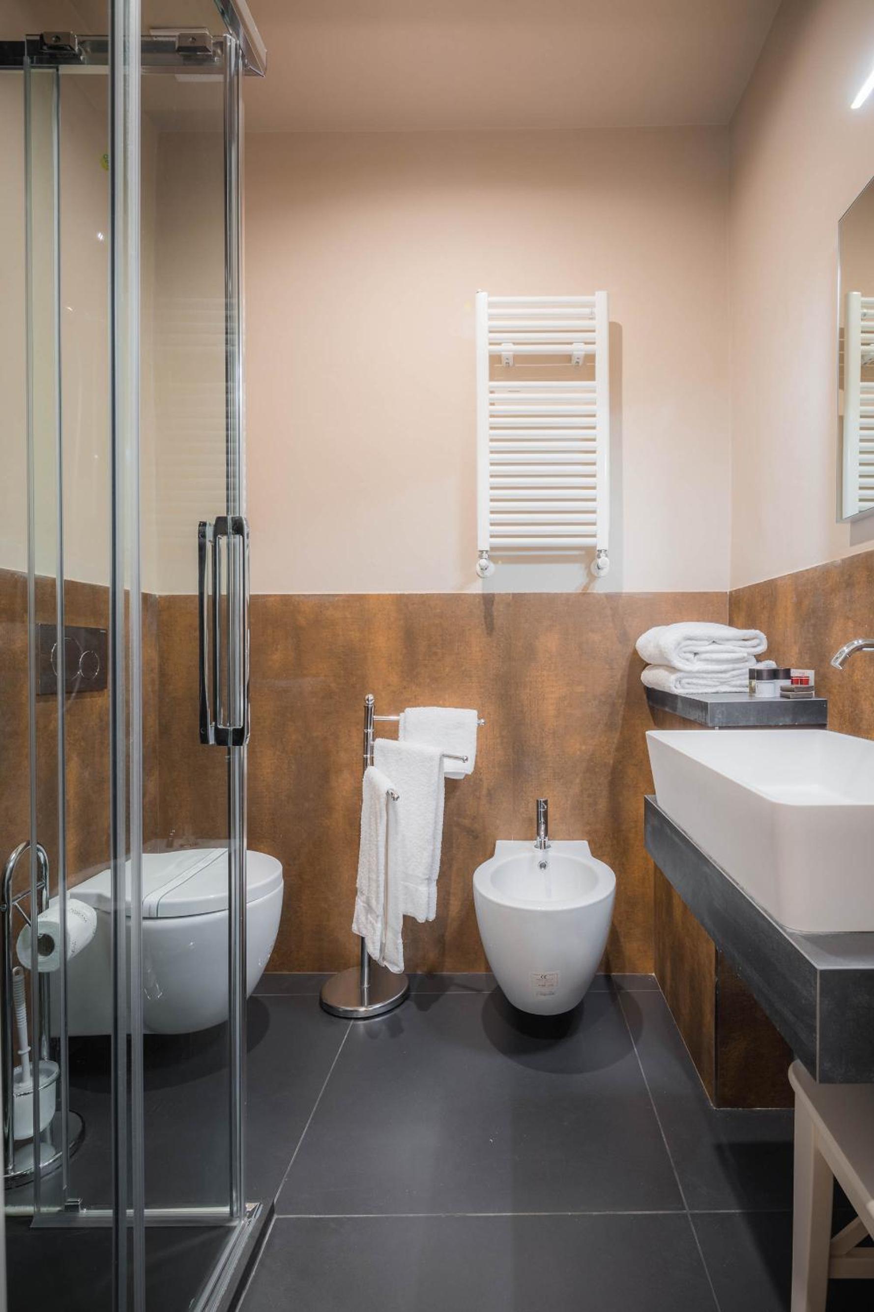 Large Superior Double or Twin Room - Annex