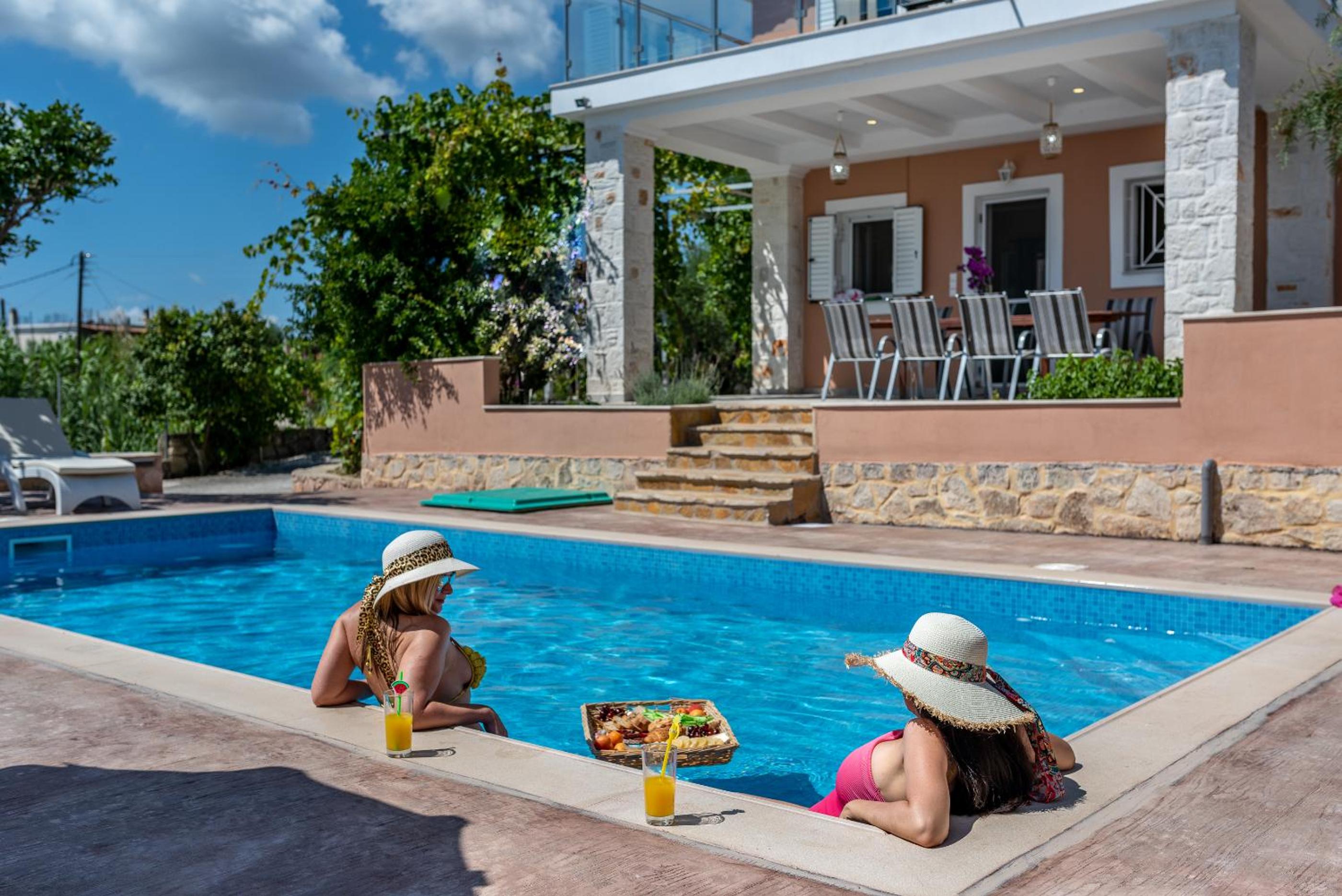 Villa with Private Pool photo 3