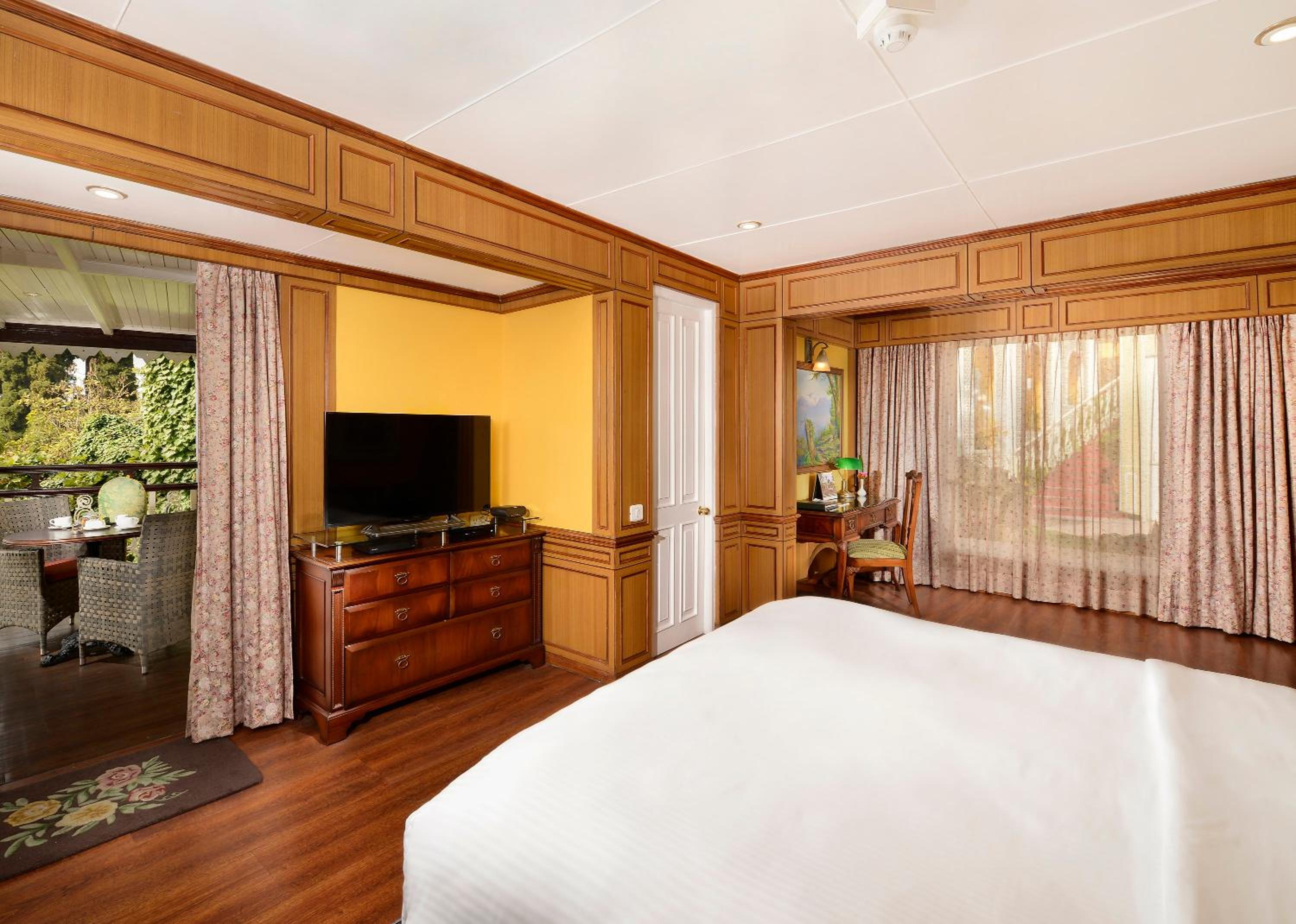 Family Room - 10% Discount on Foods & Soft Beverages* | 15% Discounts on Laundry Services* | INR 500 spa credit during your stay on selective Massage services. TnC Apply.* | Free Minibar - 2 cans of soft Beverages (Once on Arrival)