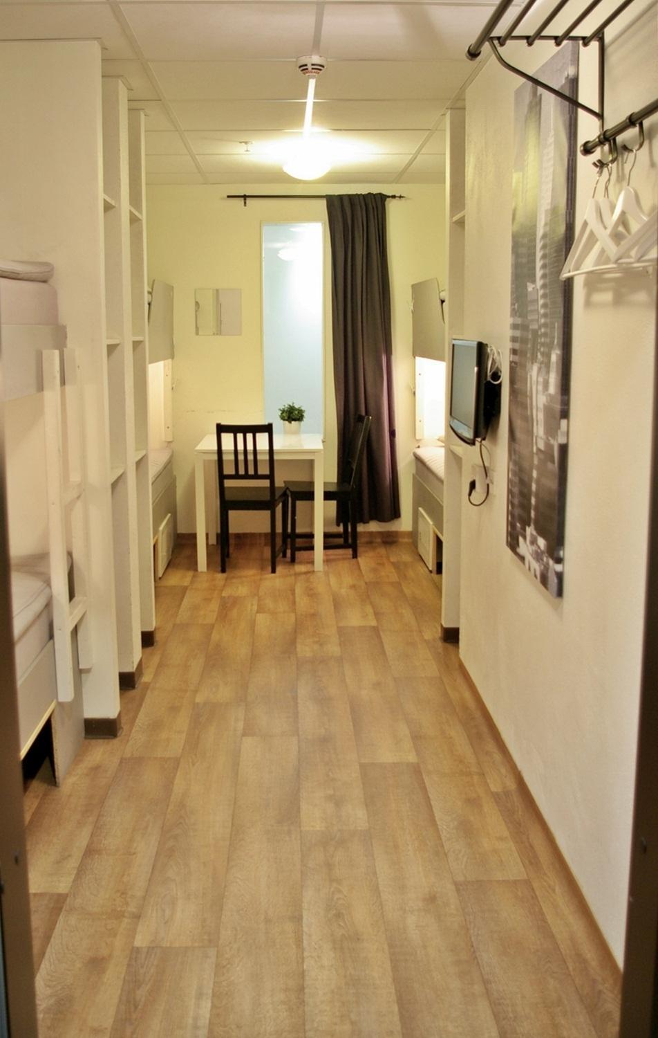 Bed in 4-Bed Mixed Dormitory Room photo 2