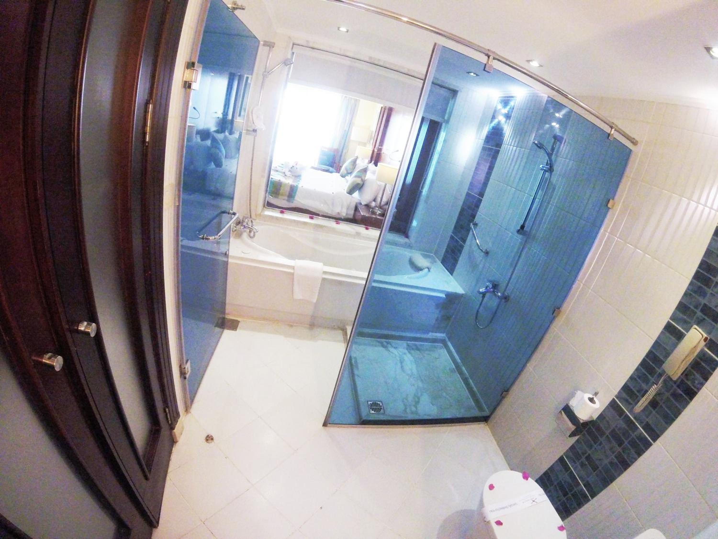 Deluxe Sea View Room - Photo 5