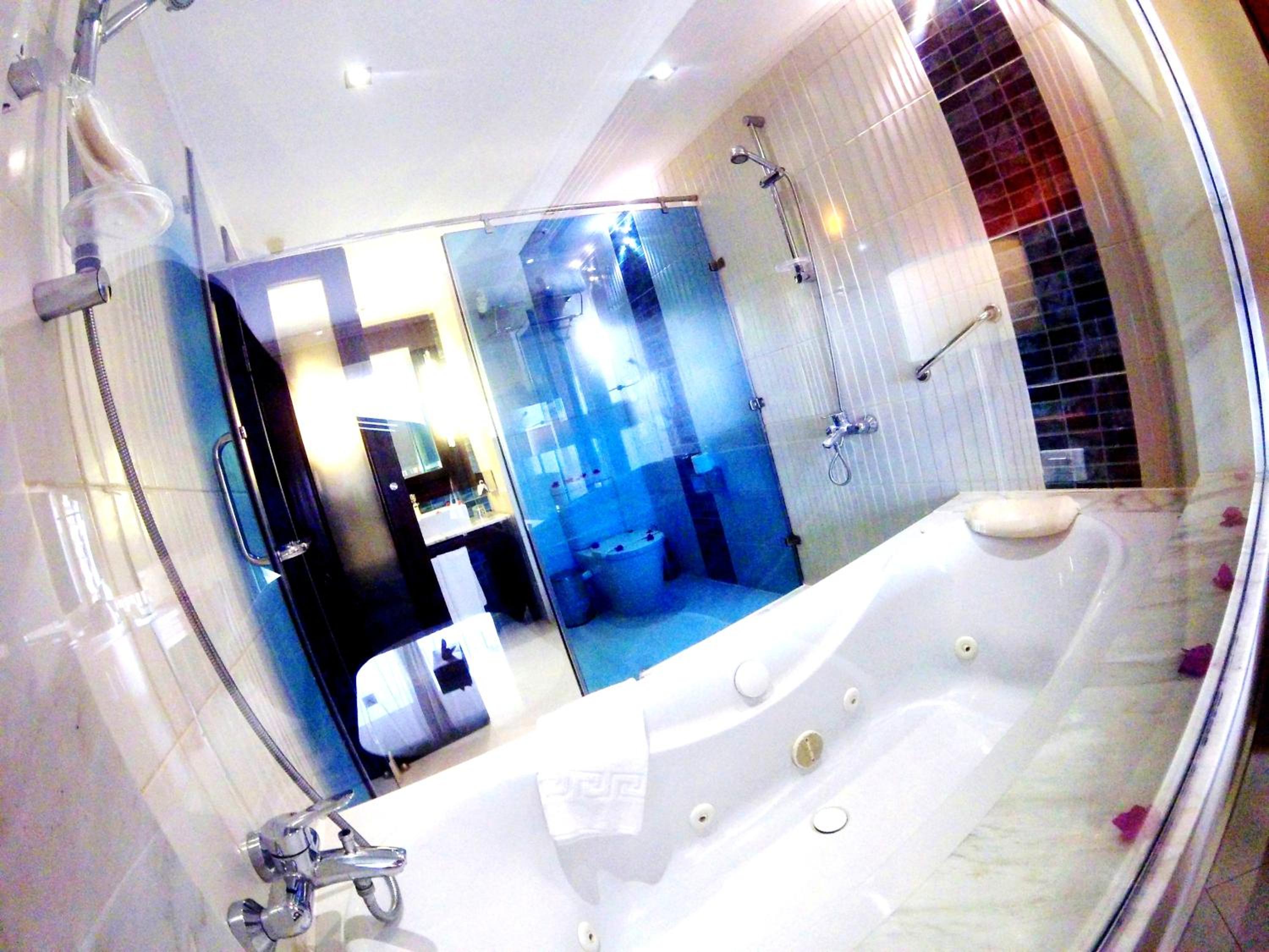 Deluxe Sea View Room - Photo 8