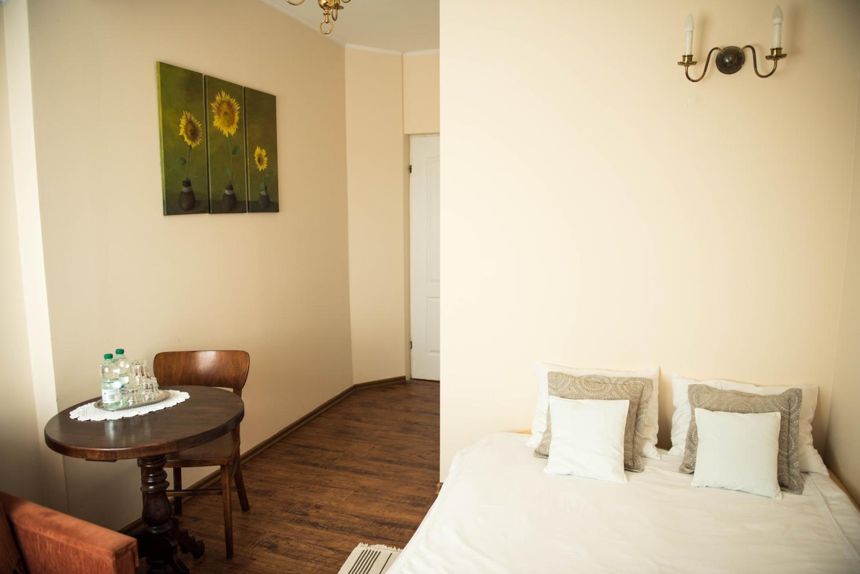 Double or Twin Room with Garden View photo 1