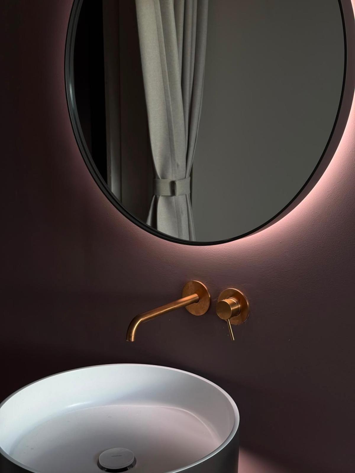 Deluxe King Suite photo 2