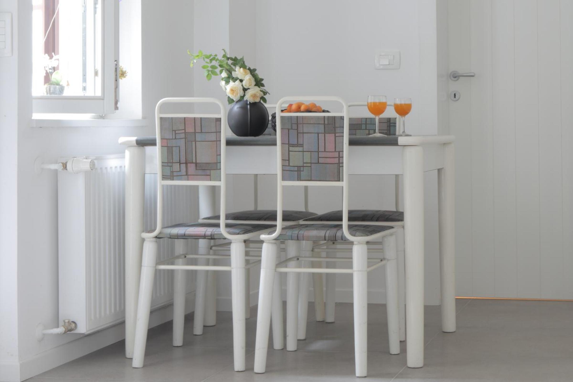 Studio Apartment - Photo 30