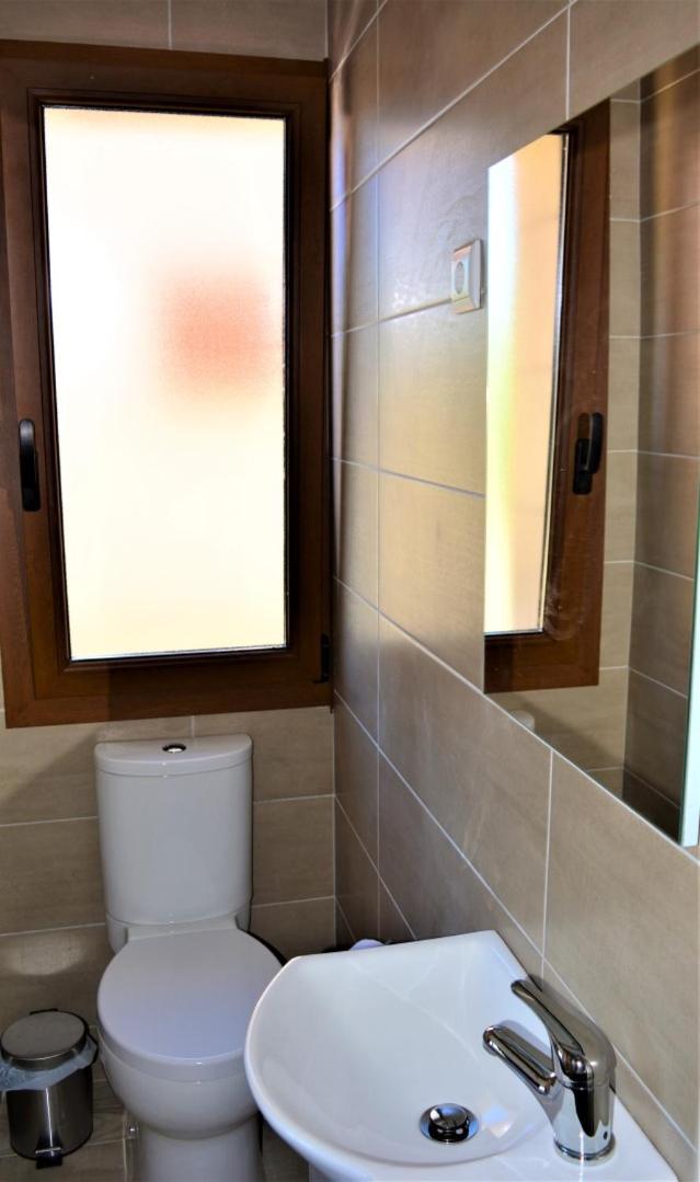 Budget Double Room photo 3