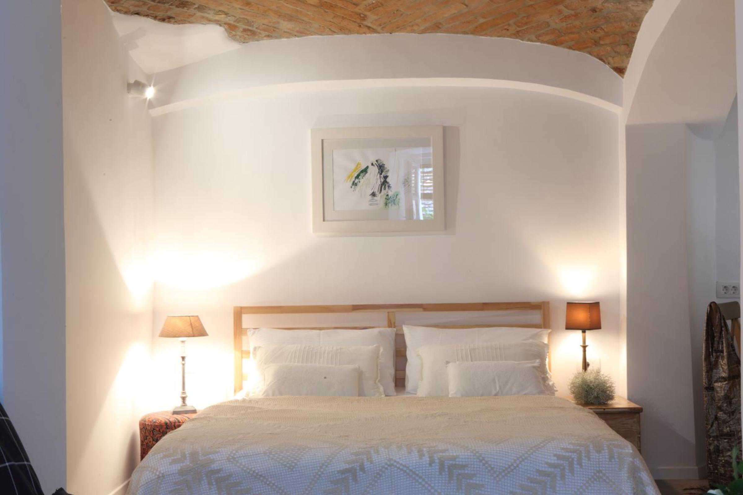 Studio Apartment - Photo 11