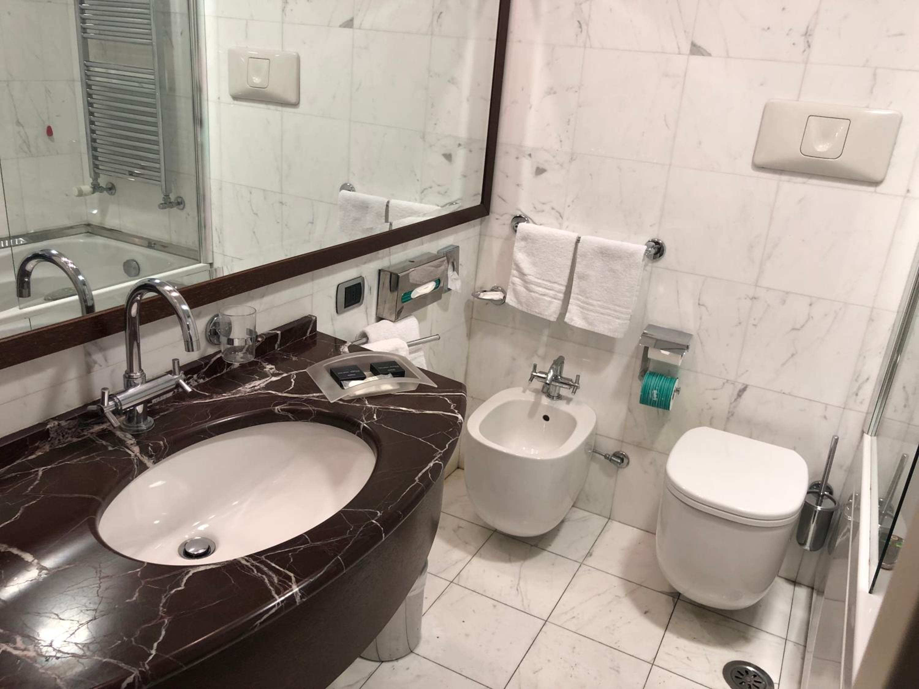 Double or Twin Room - Photo 3