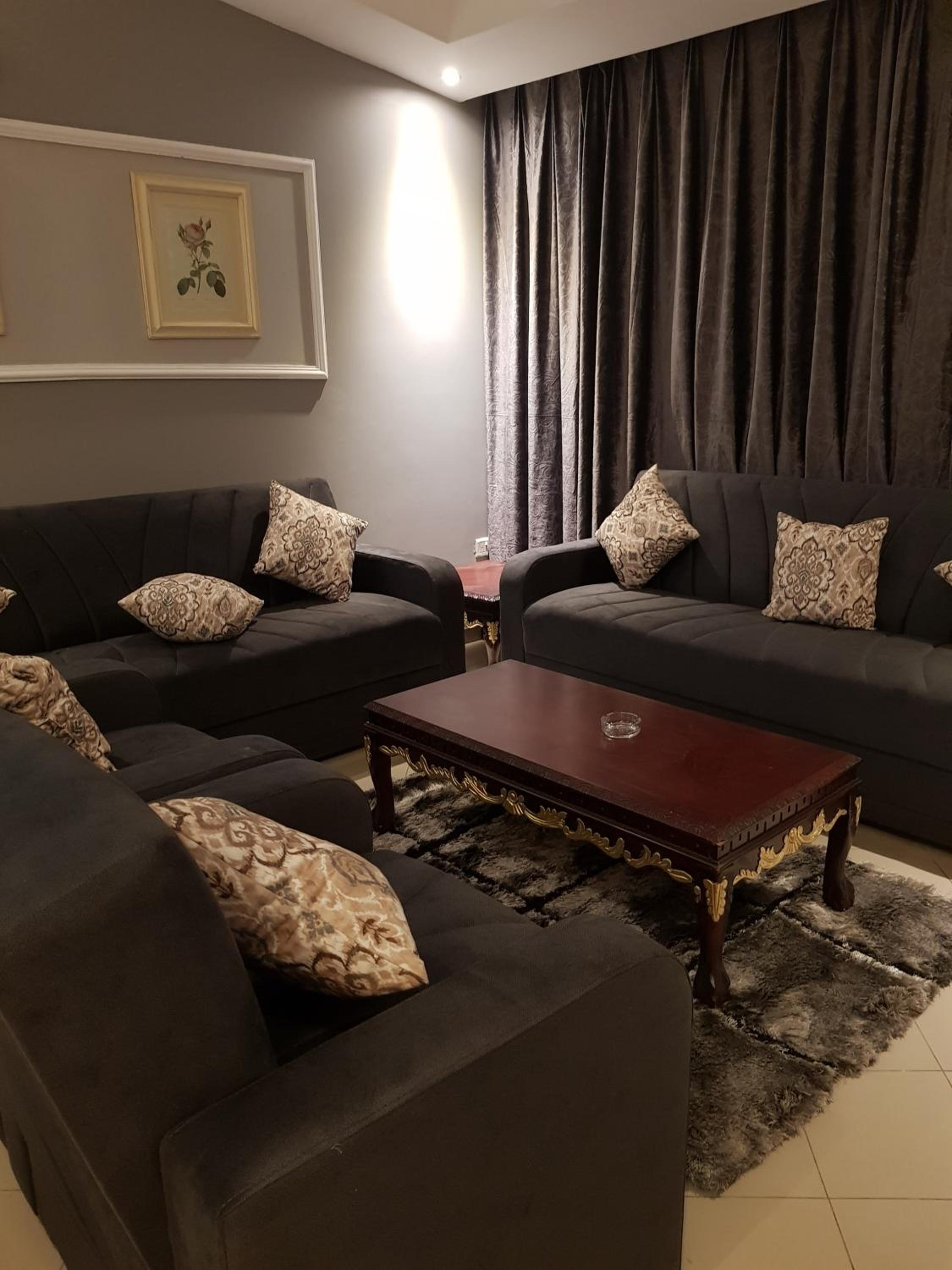 Apartment photo 2