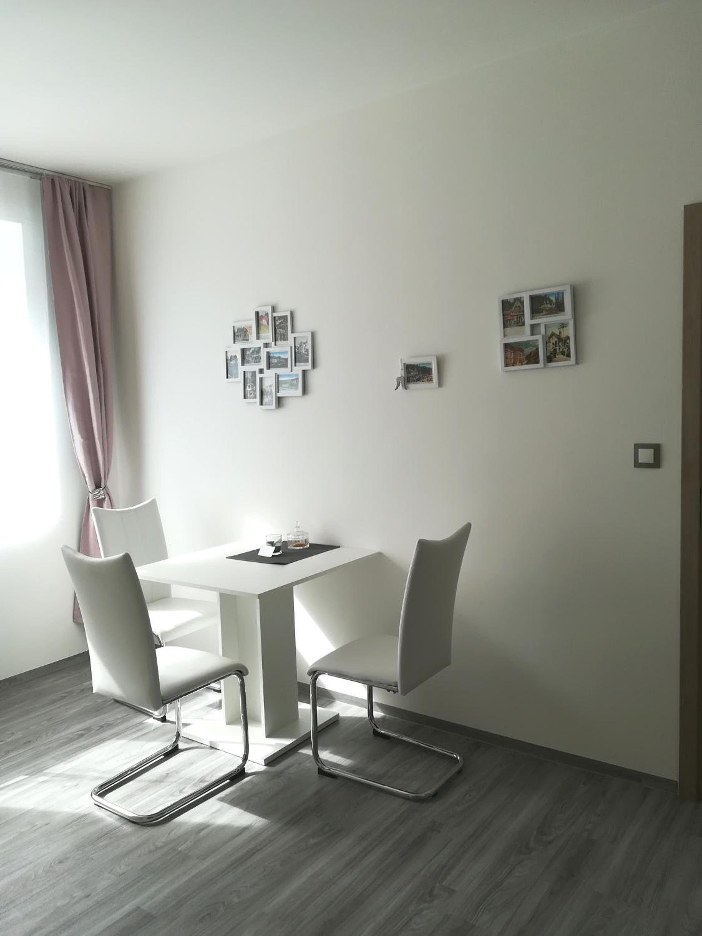 Apartment - Photo 2