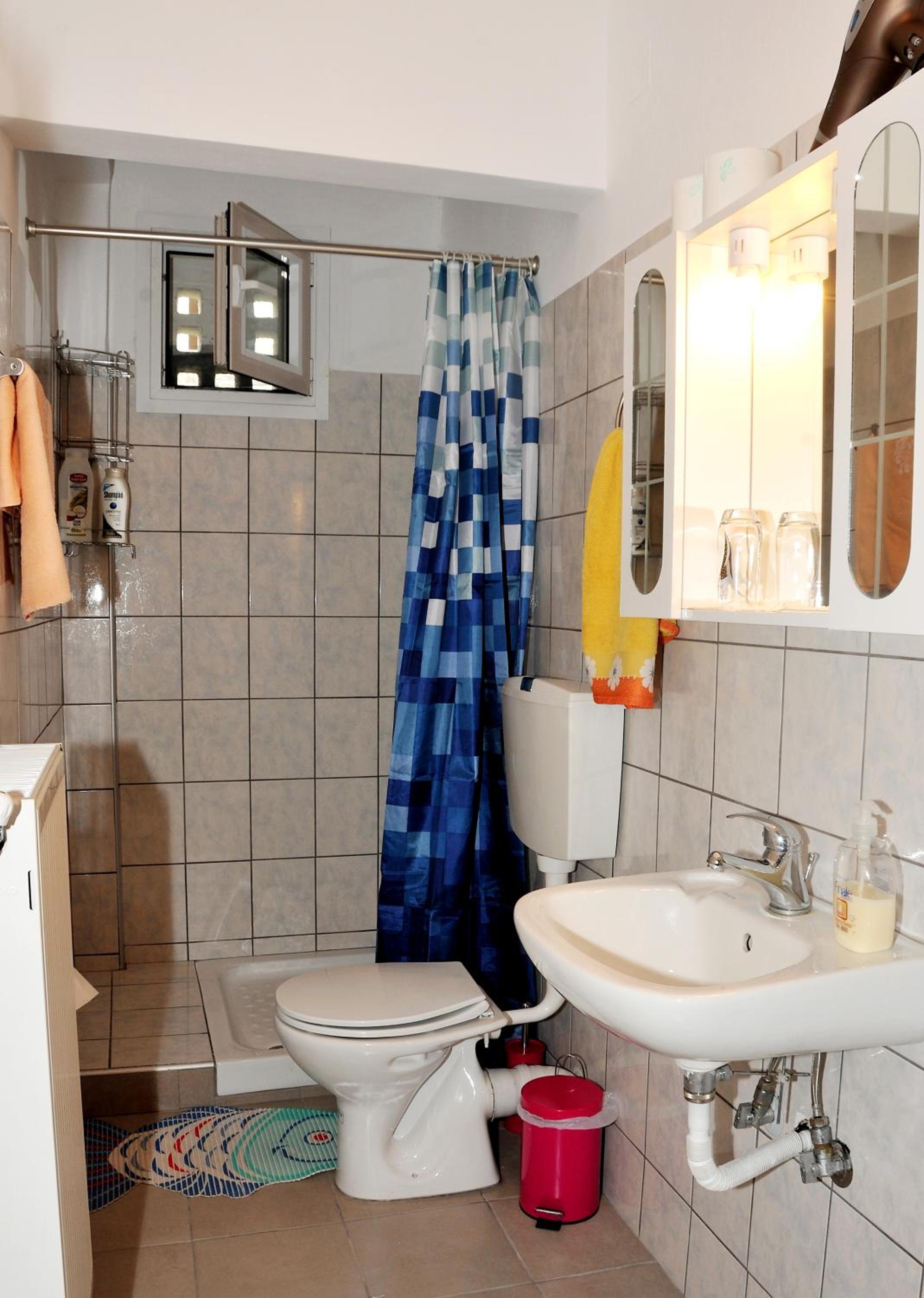 Apartment - Photo 20