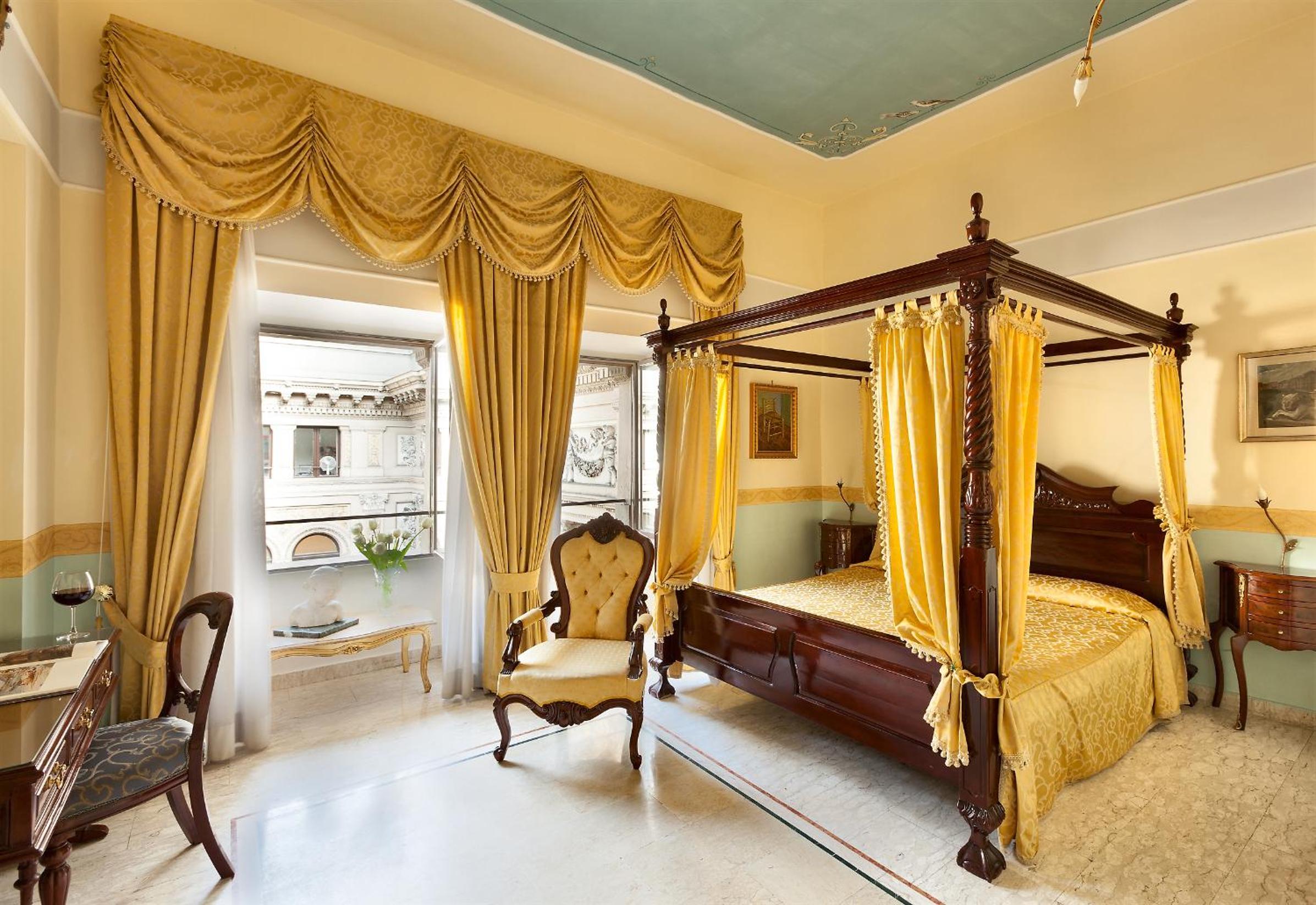 Deluxe Double or Twin Room photo 1