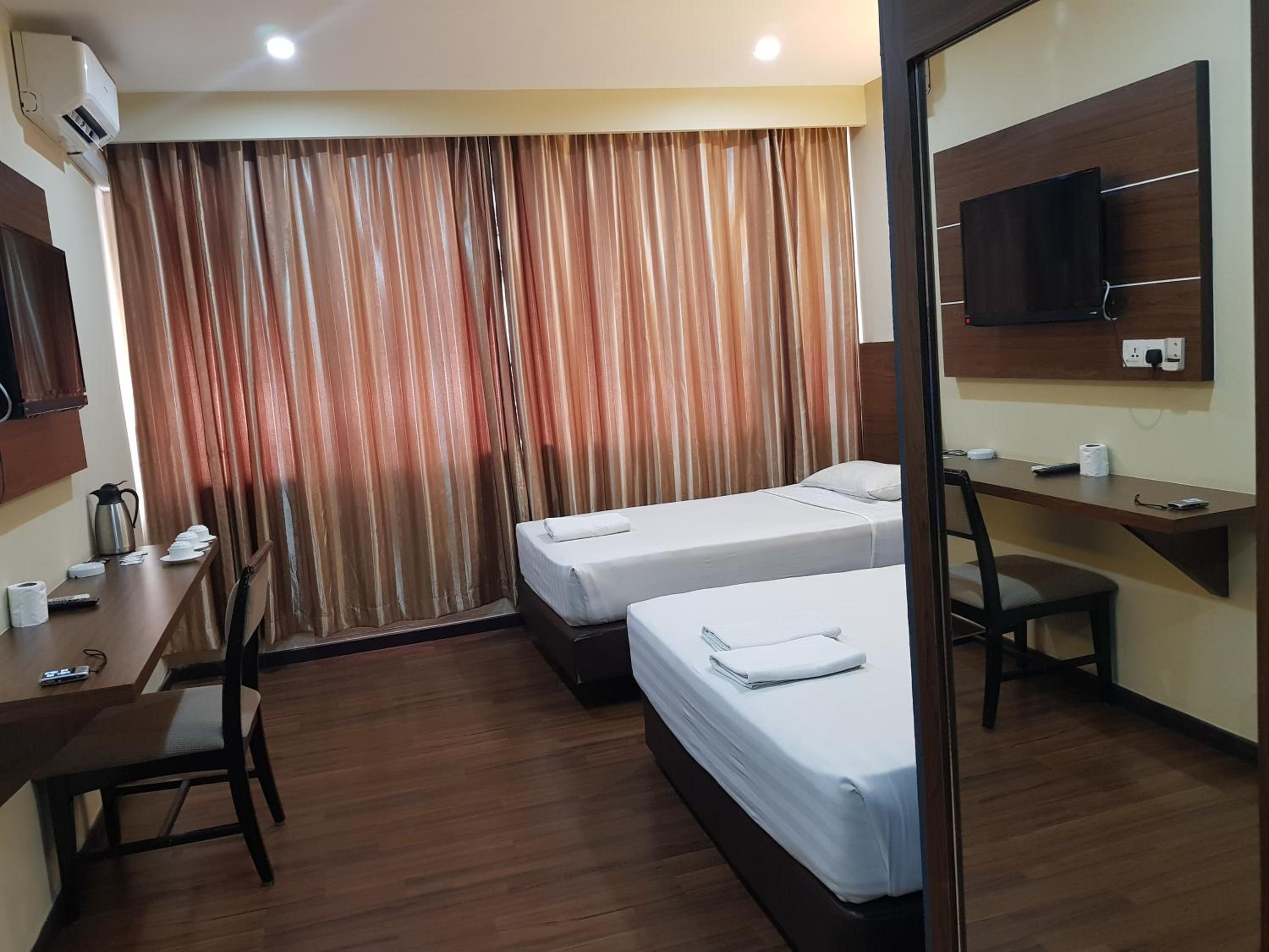 Deluxe Triple Room photo 2