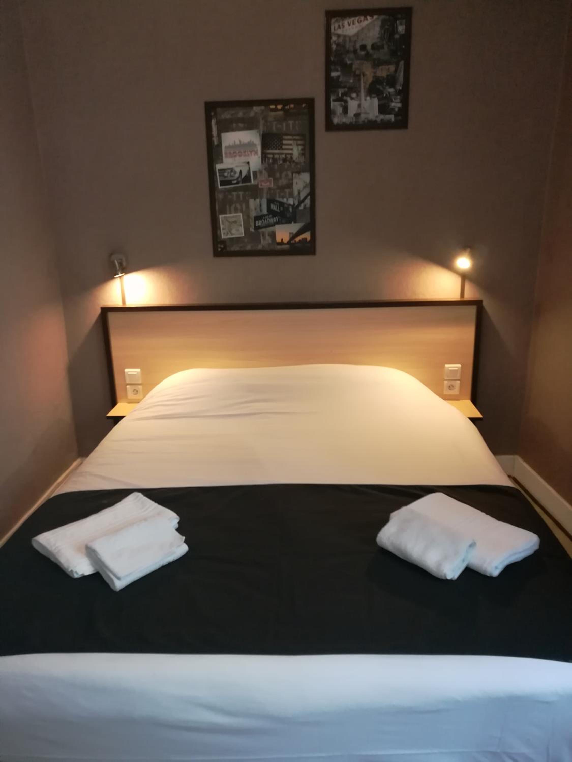 Double Room With Private Bathroom photo 2