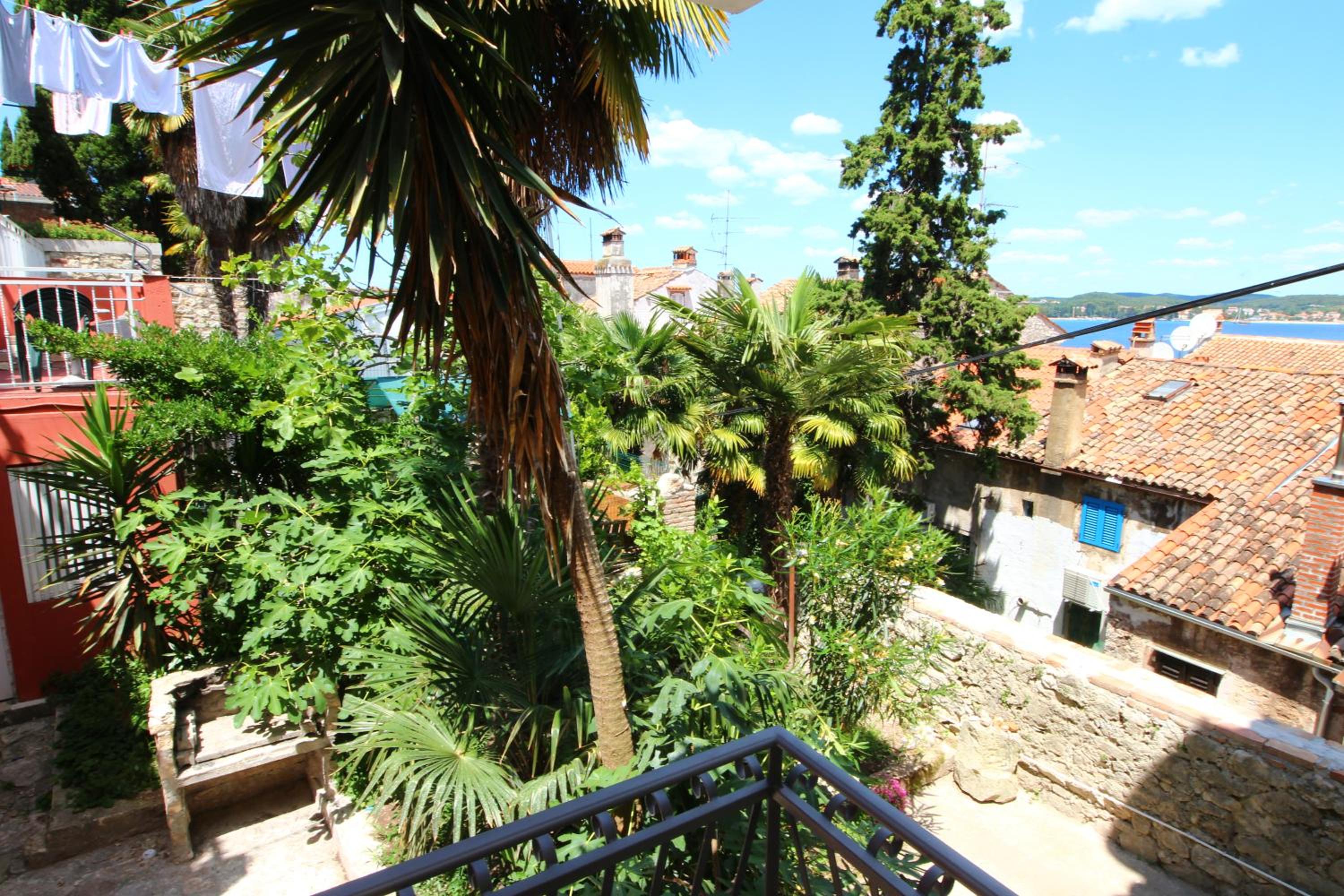 Apartment with Sea View photo 2