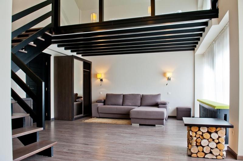 Duplex Suite - Photo 4