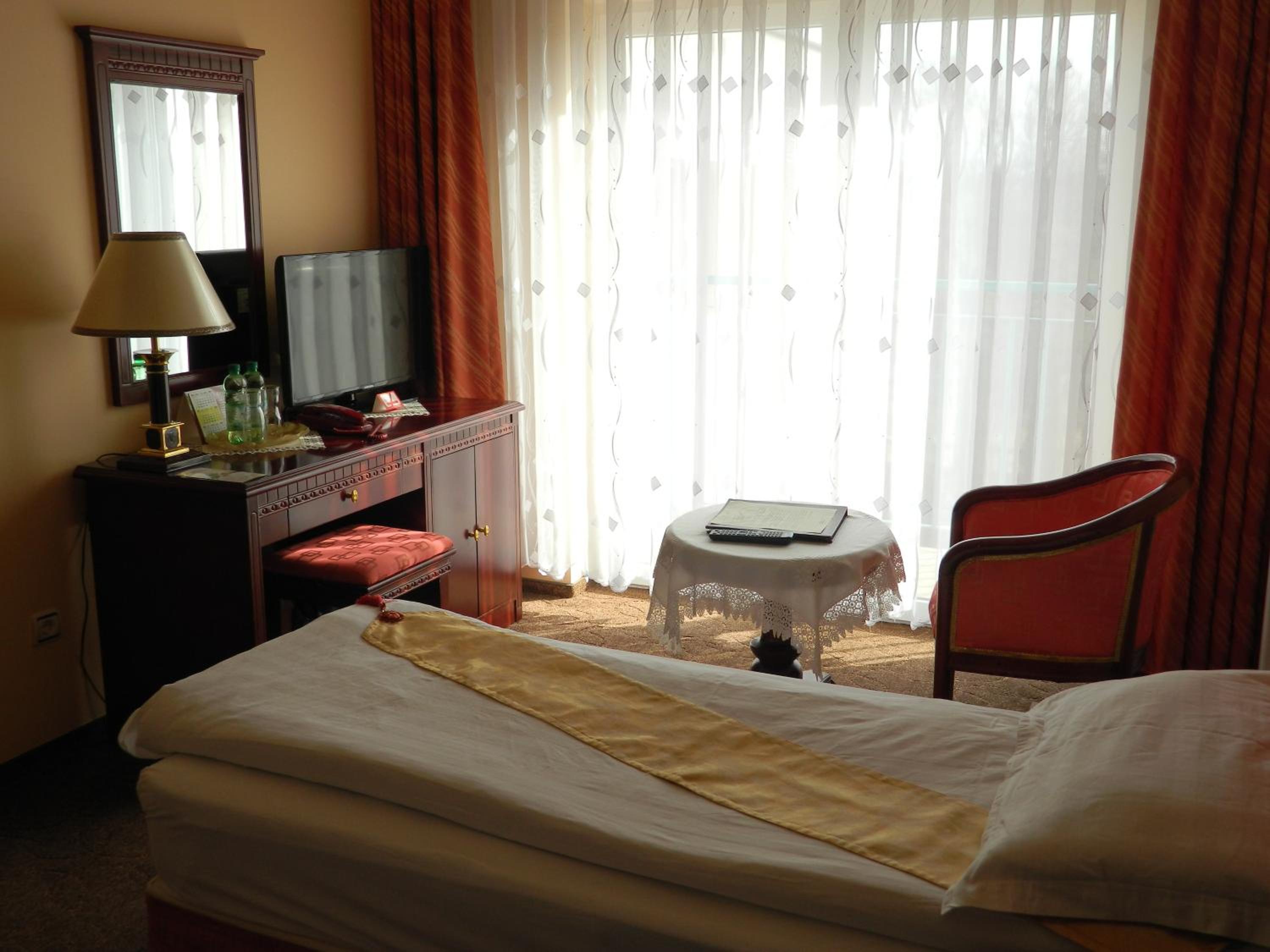 Twin Room - Photo 2