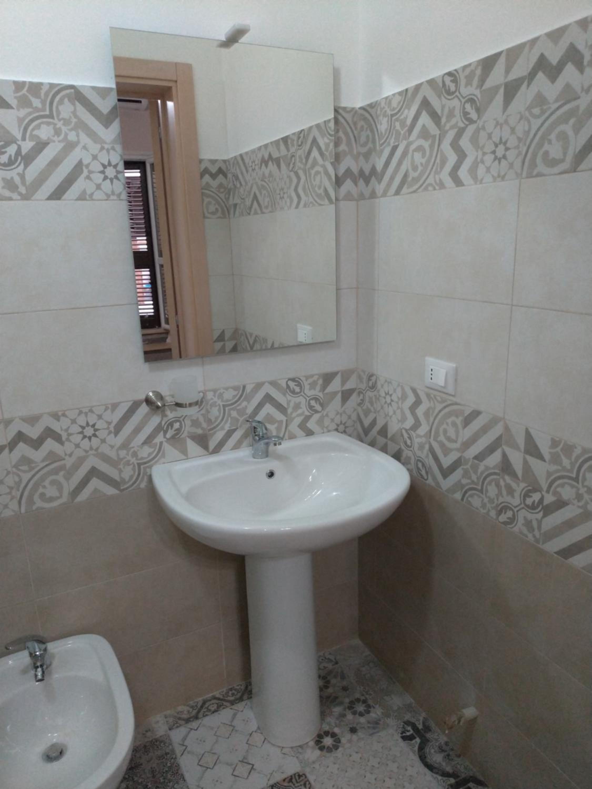 Triple Room with Private Bathroom - Photo 5
