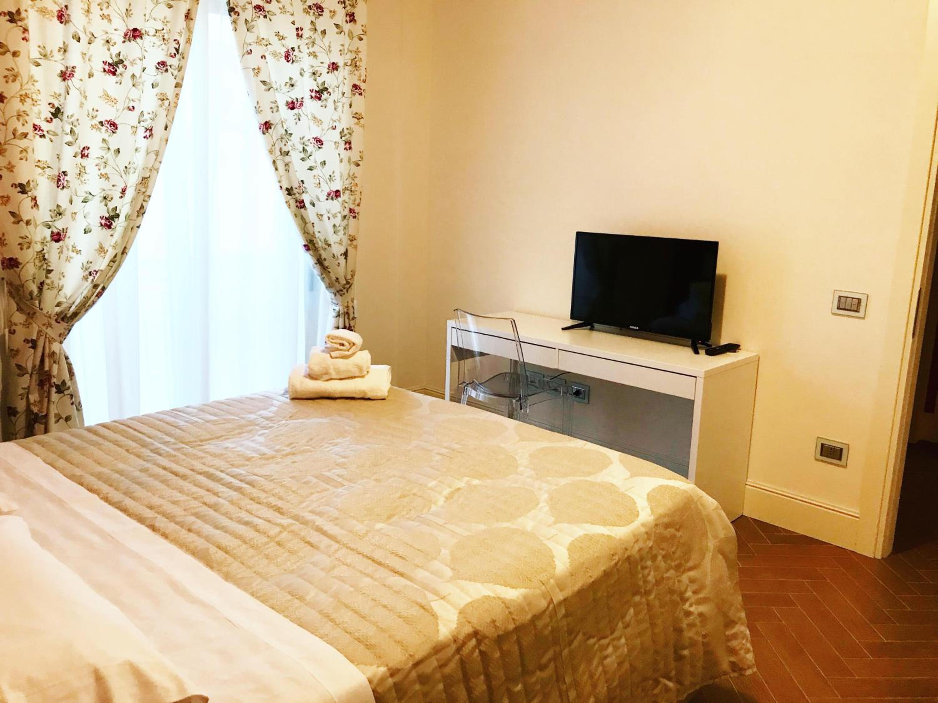 Standard Double Room With Shared Bathroom photo 1