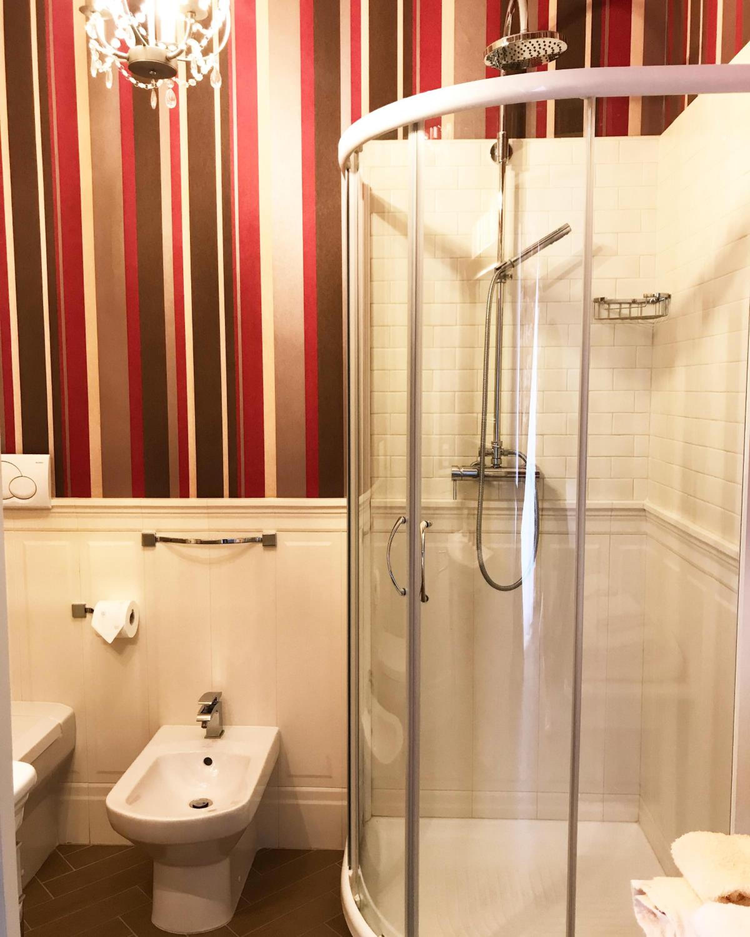 Double Room With Private Bathroom photo 2