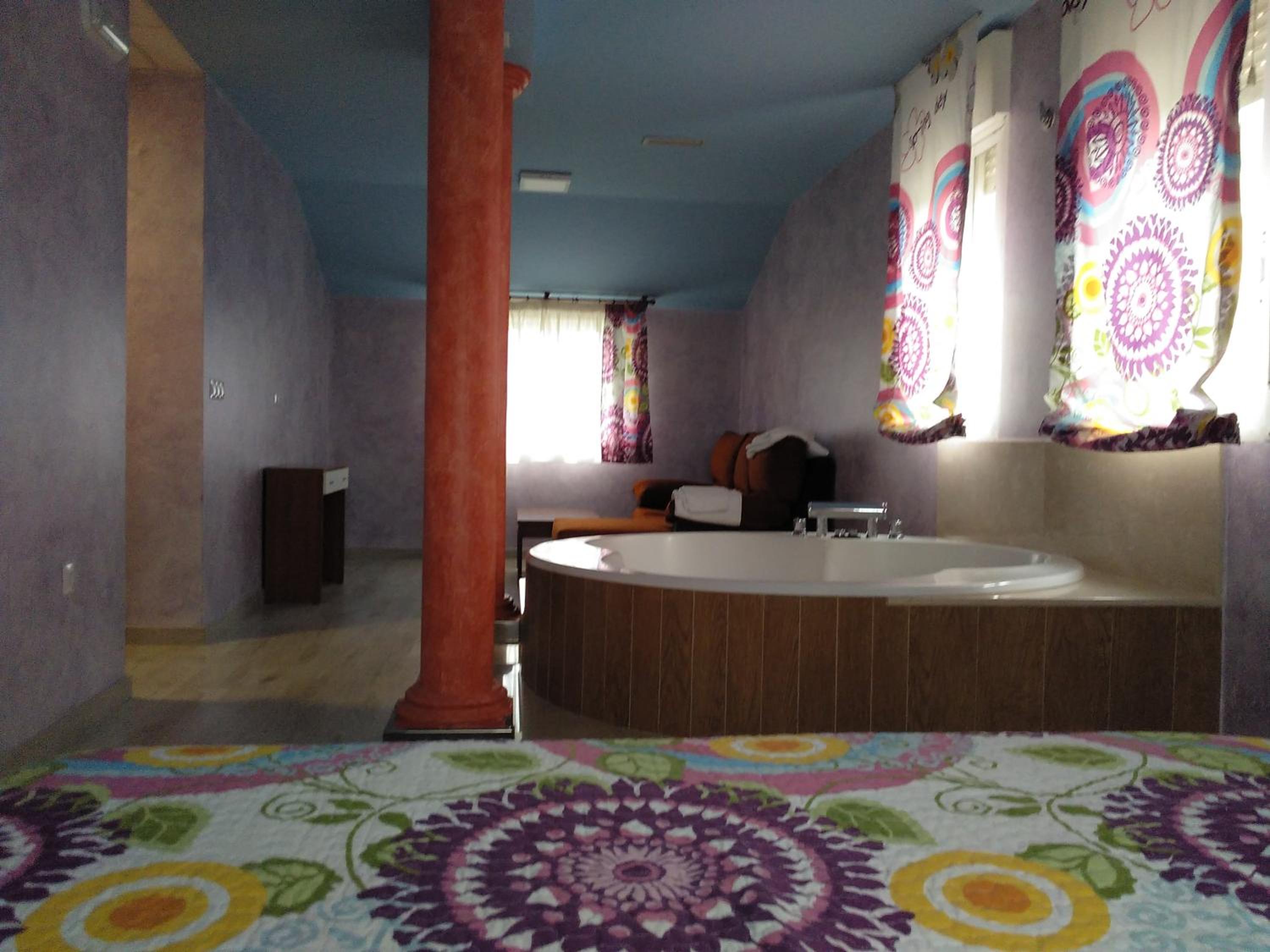 Studio with Spa Bath photo 2