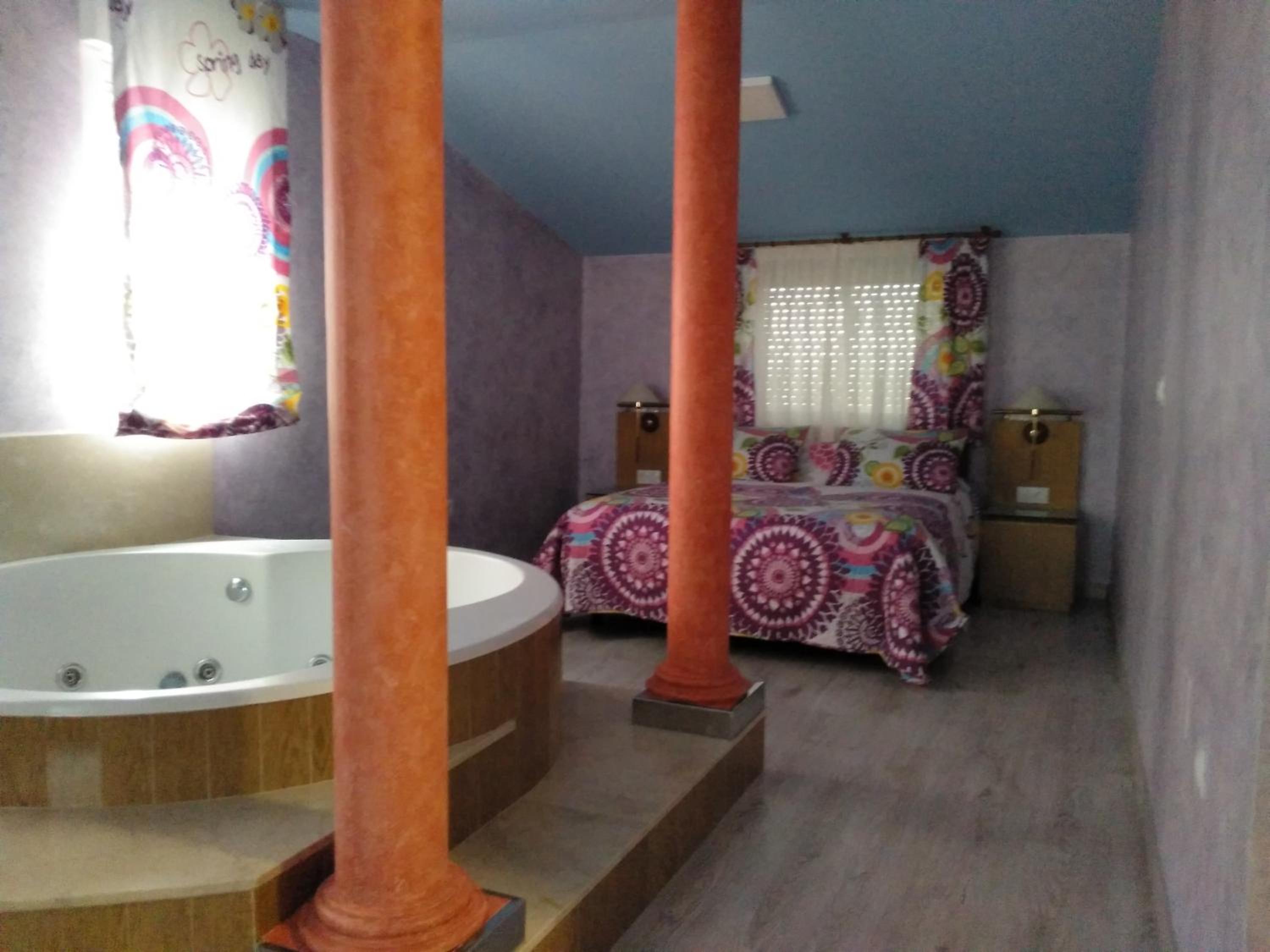 Studio with Spa Bath photo 3