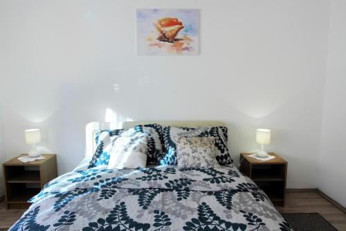 Apartment photo 1