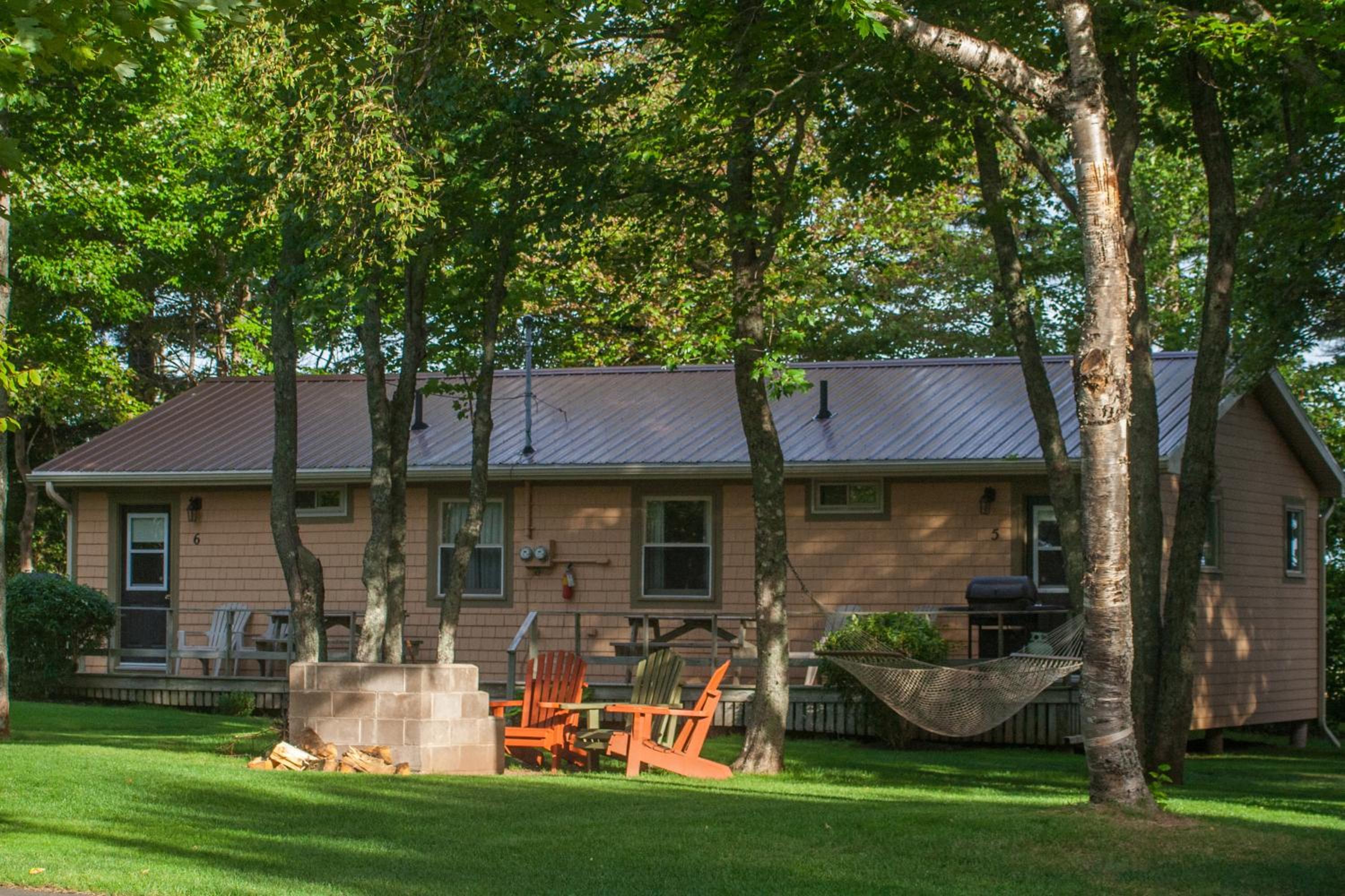 Two-Bedroom Cottage photo 2