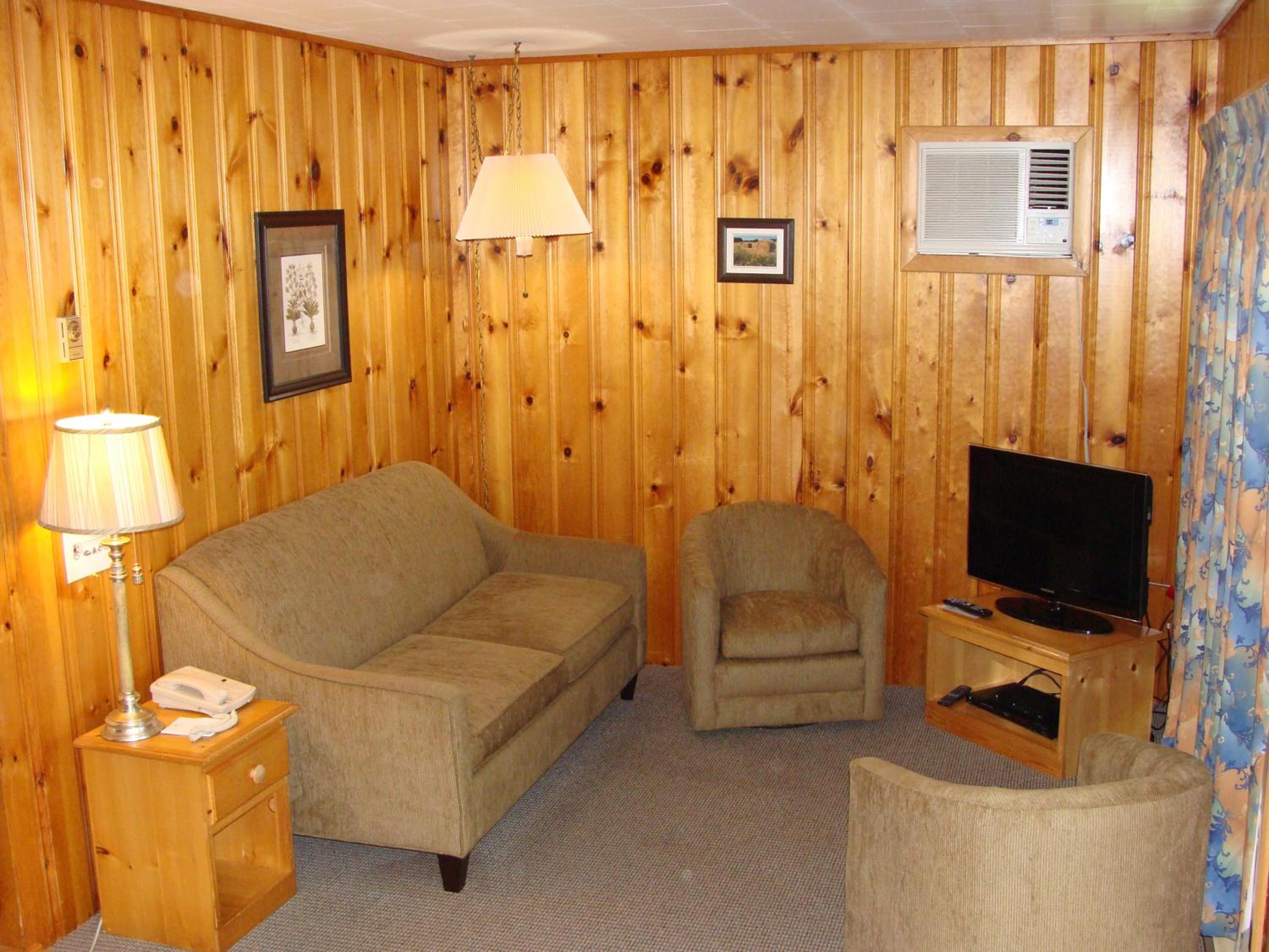 Standard Two-Bedroom Cottage  photo 2