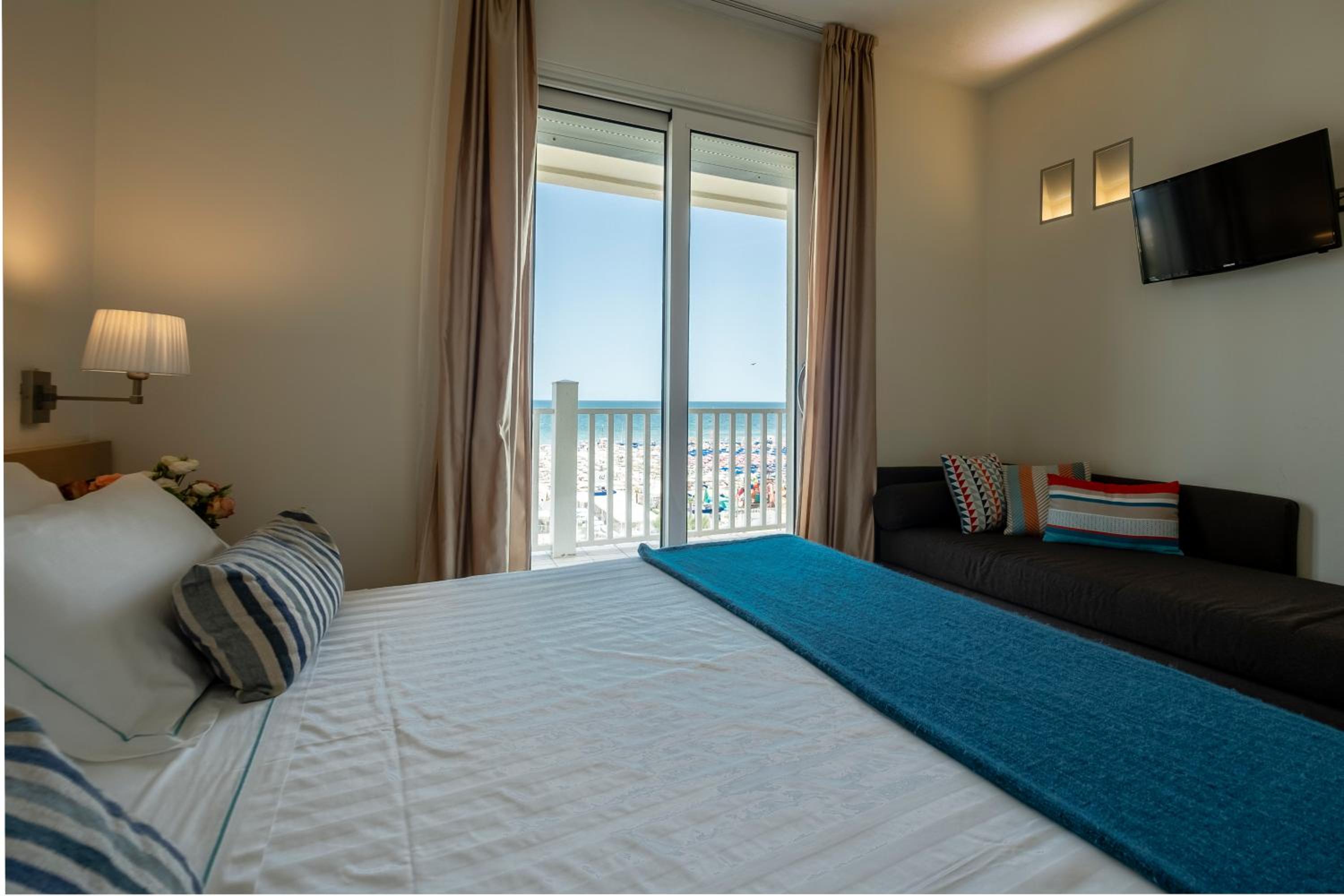 Suite with Sea View - Photo 1