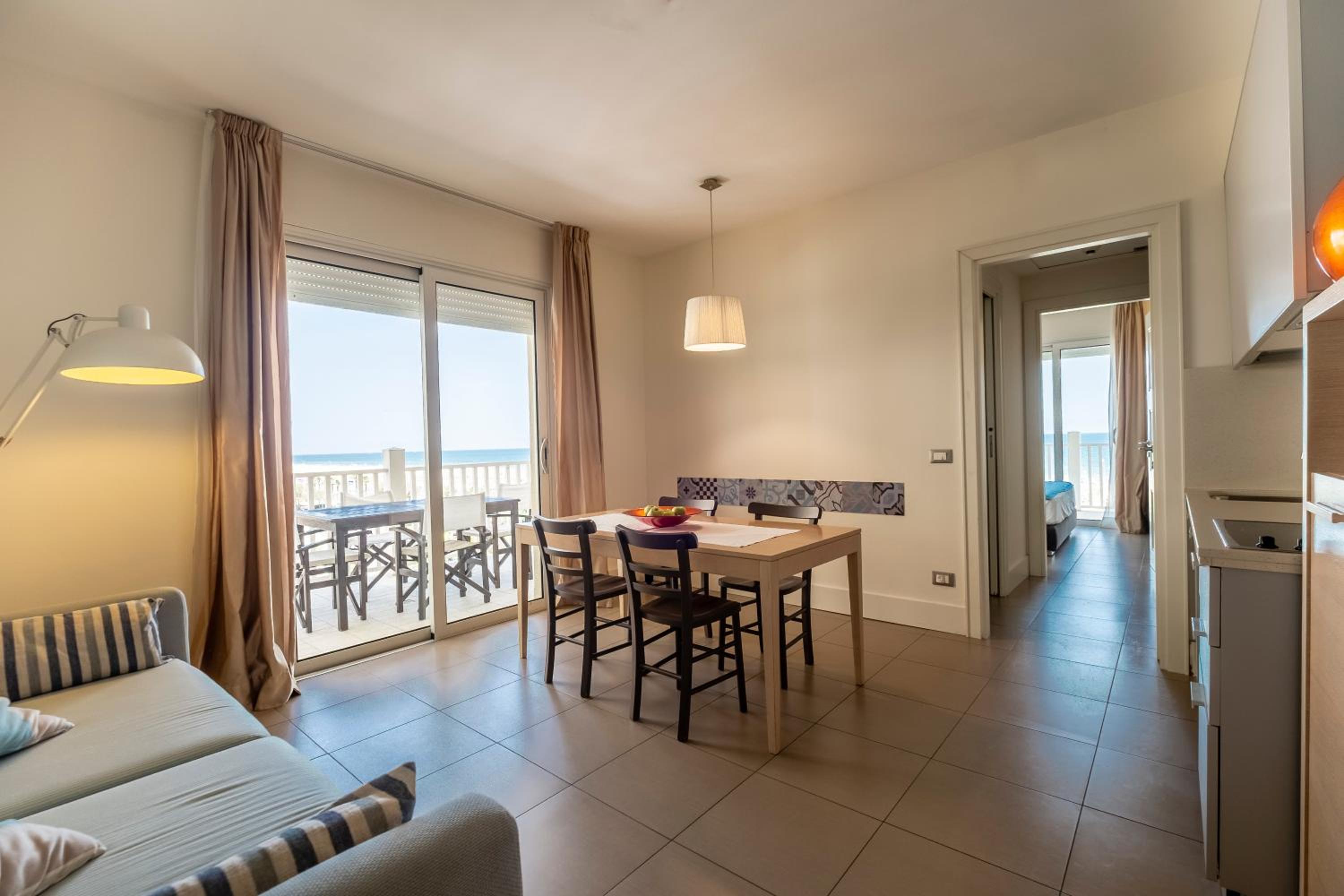 Suite with Sea View - Photo 12