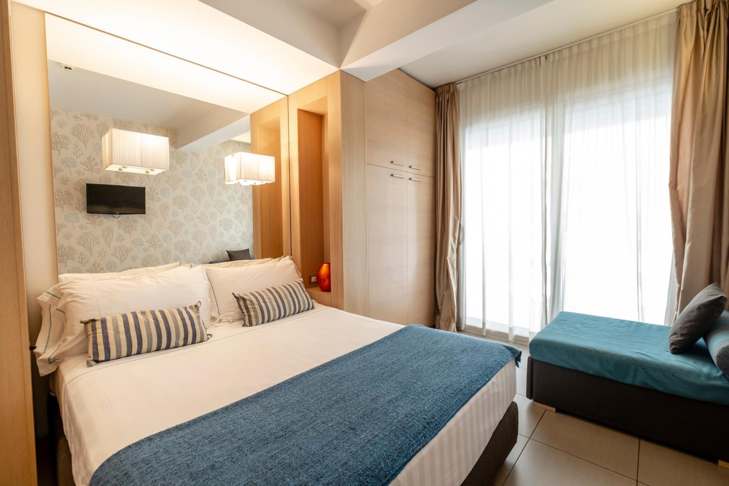 Superior Double Room - Photo 1