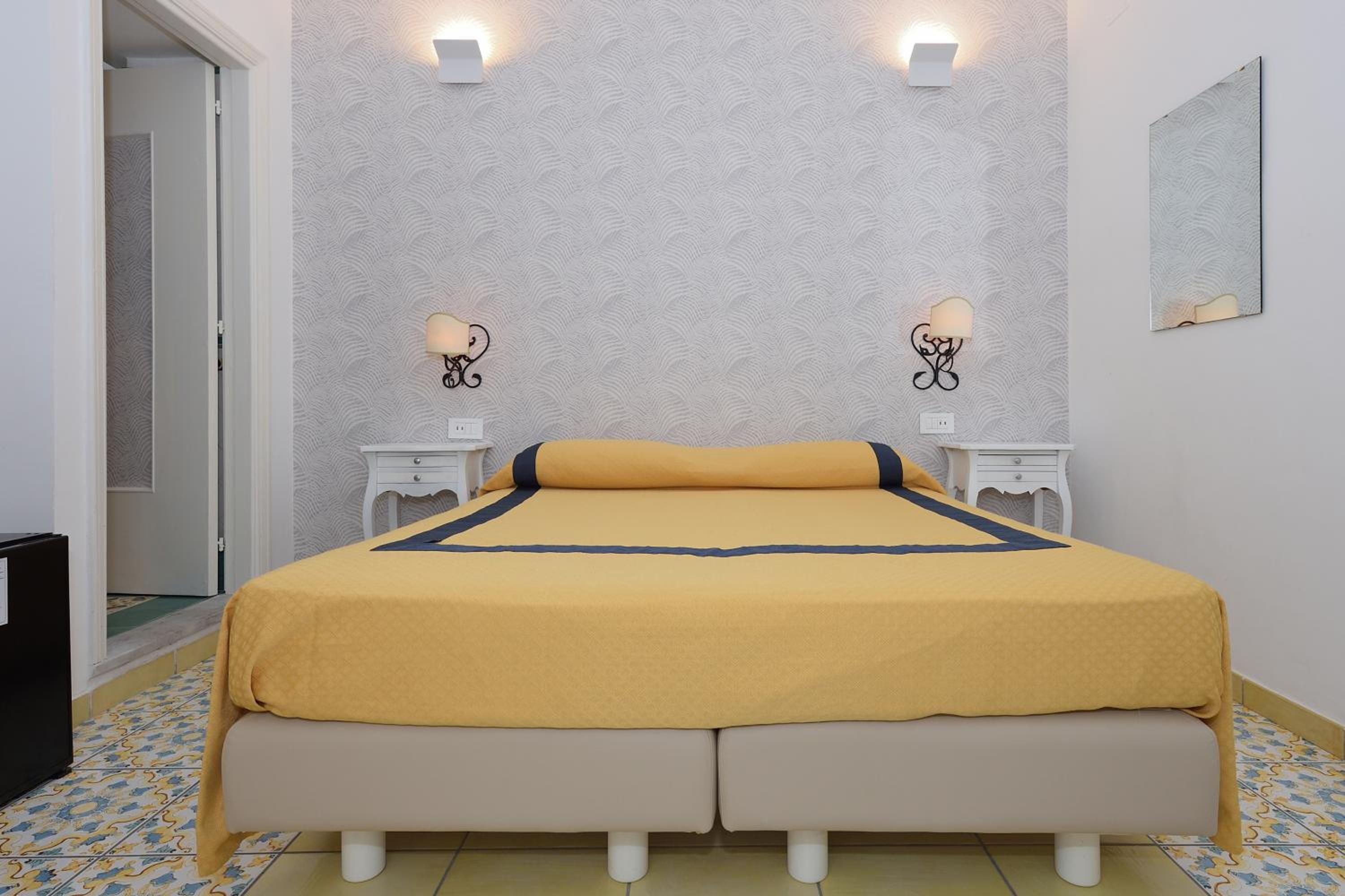 Economy Double Room - Photo 2