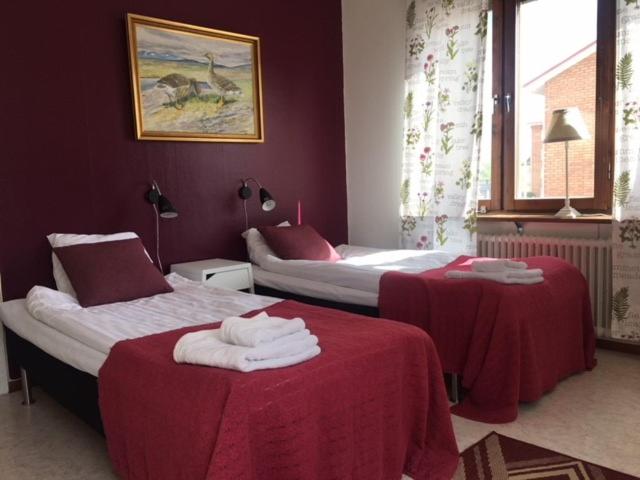 Twin Room with Shared Bathroom photo 1