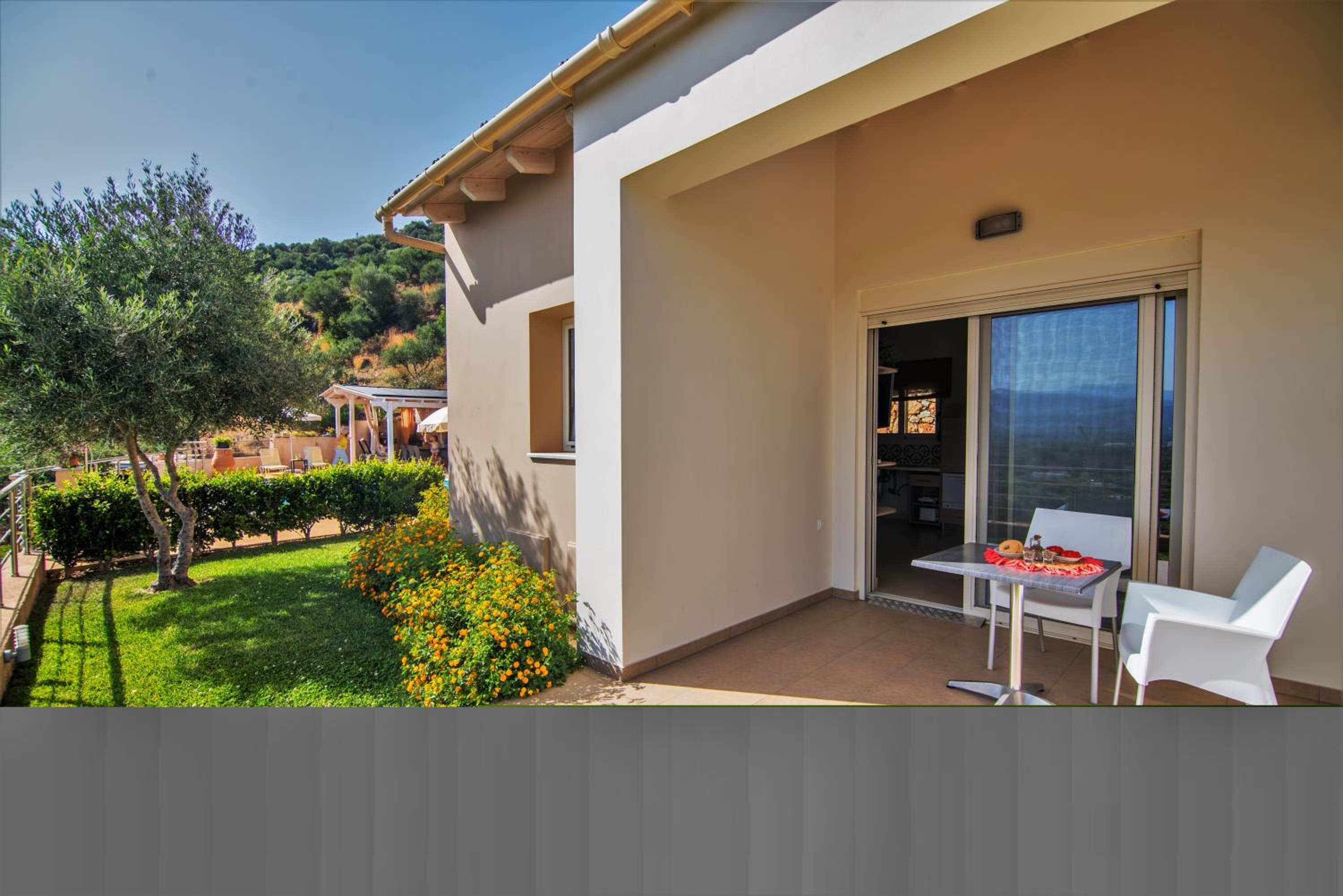 Aksos Suites Accessible Accommodation, Photo 42
