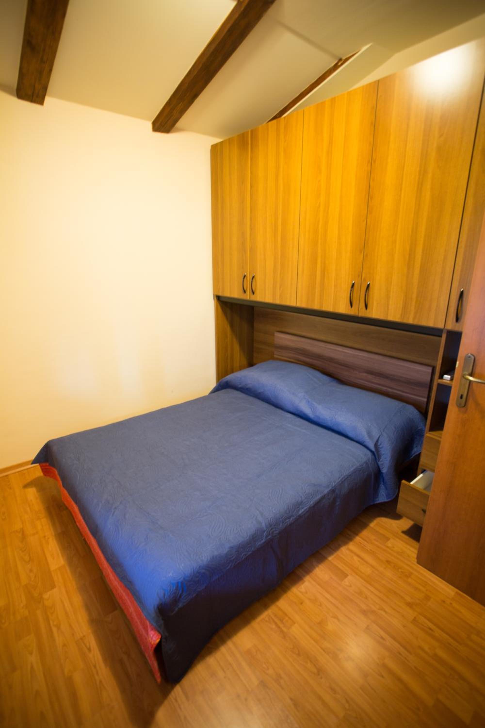 Apartment photo 3