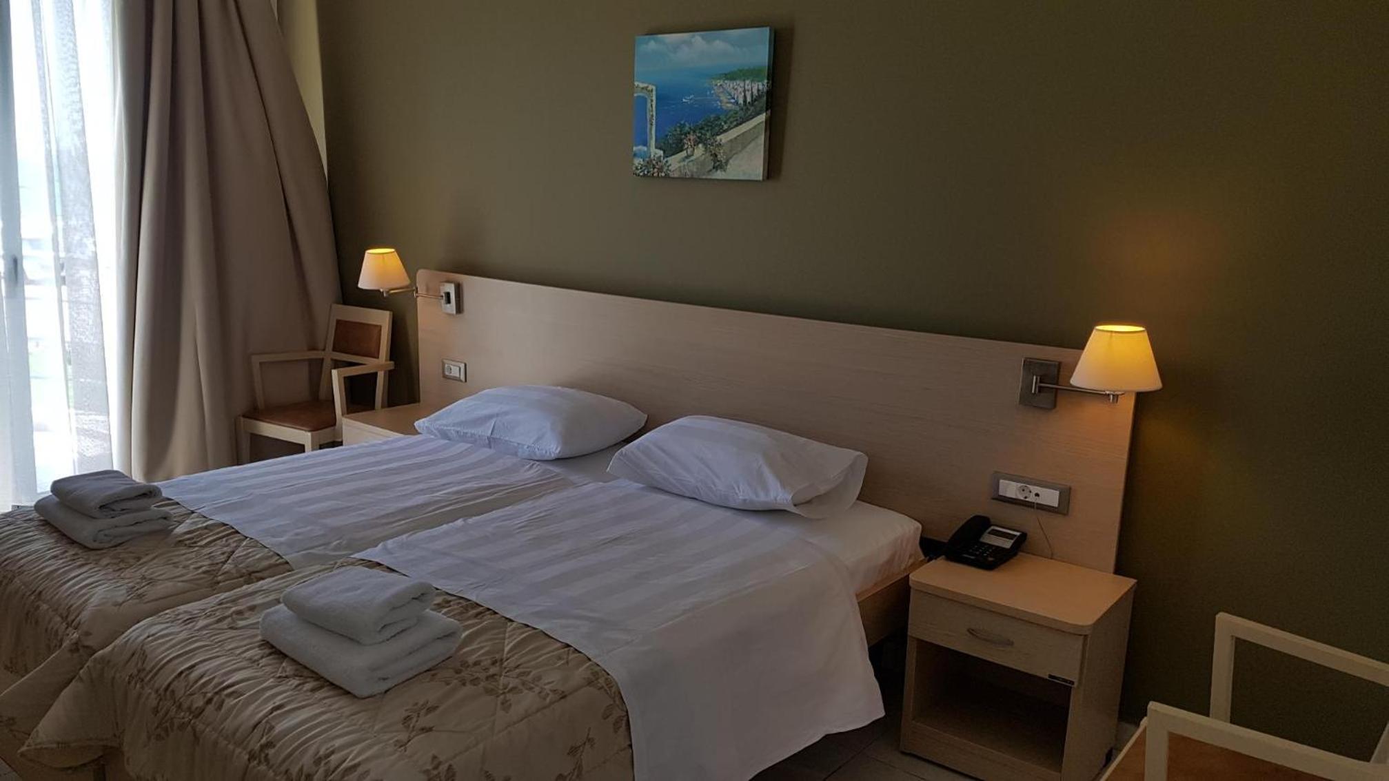 Deluxe Double Room with Sea View - Photo 1