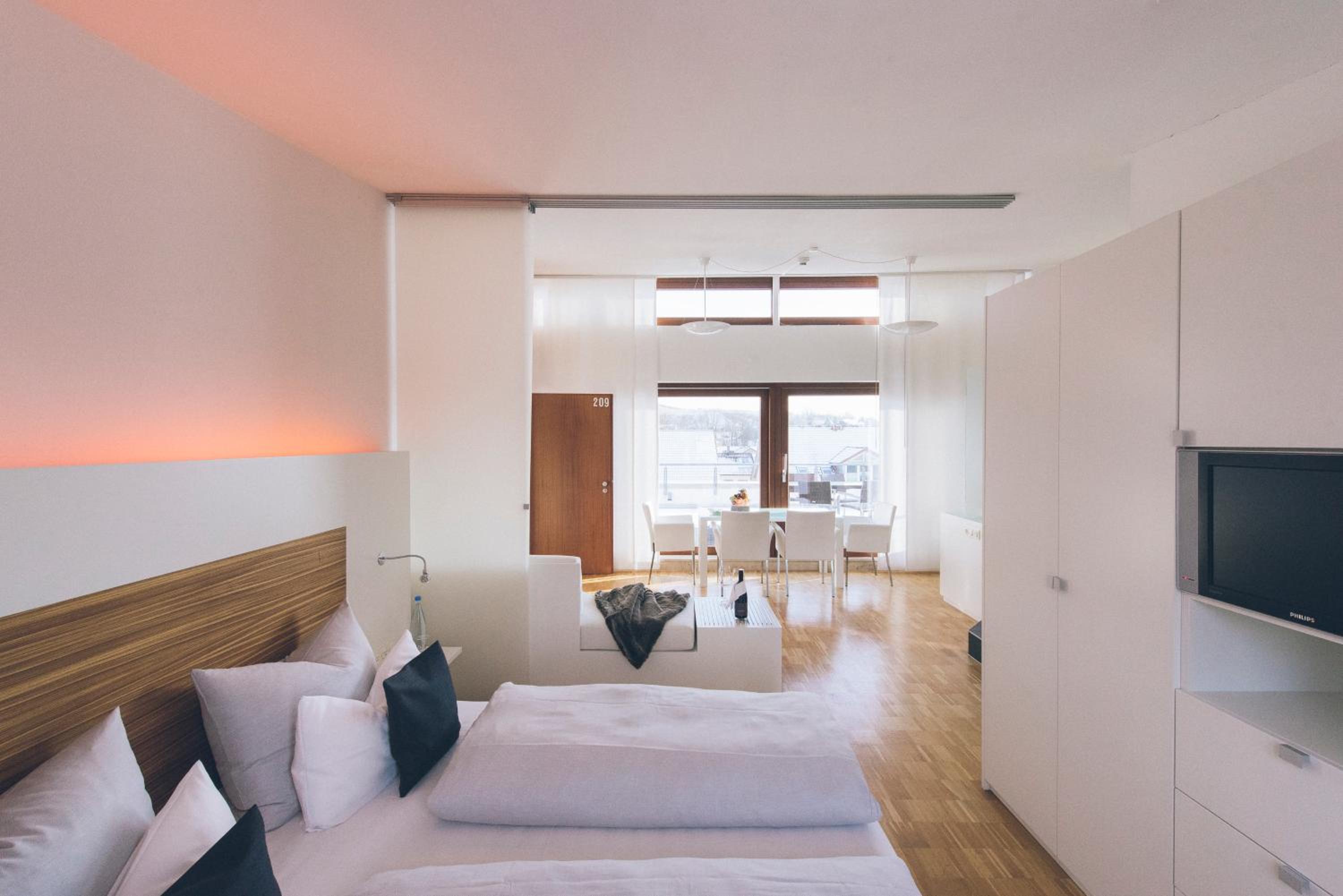 Suite with Balcony photo 2