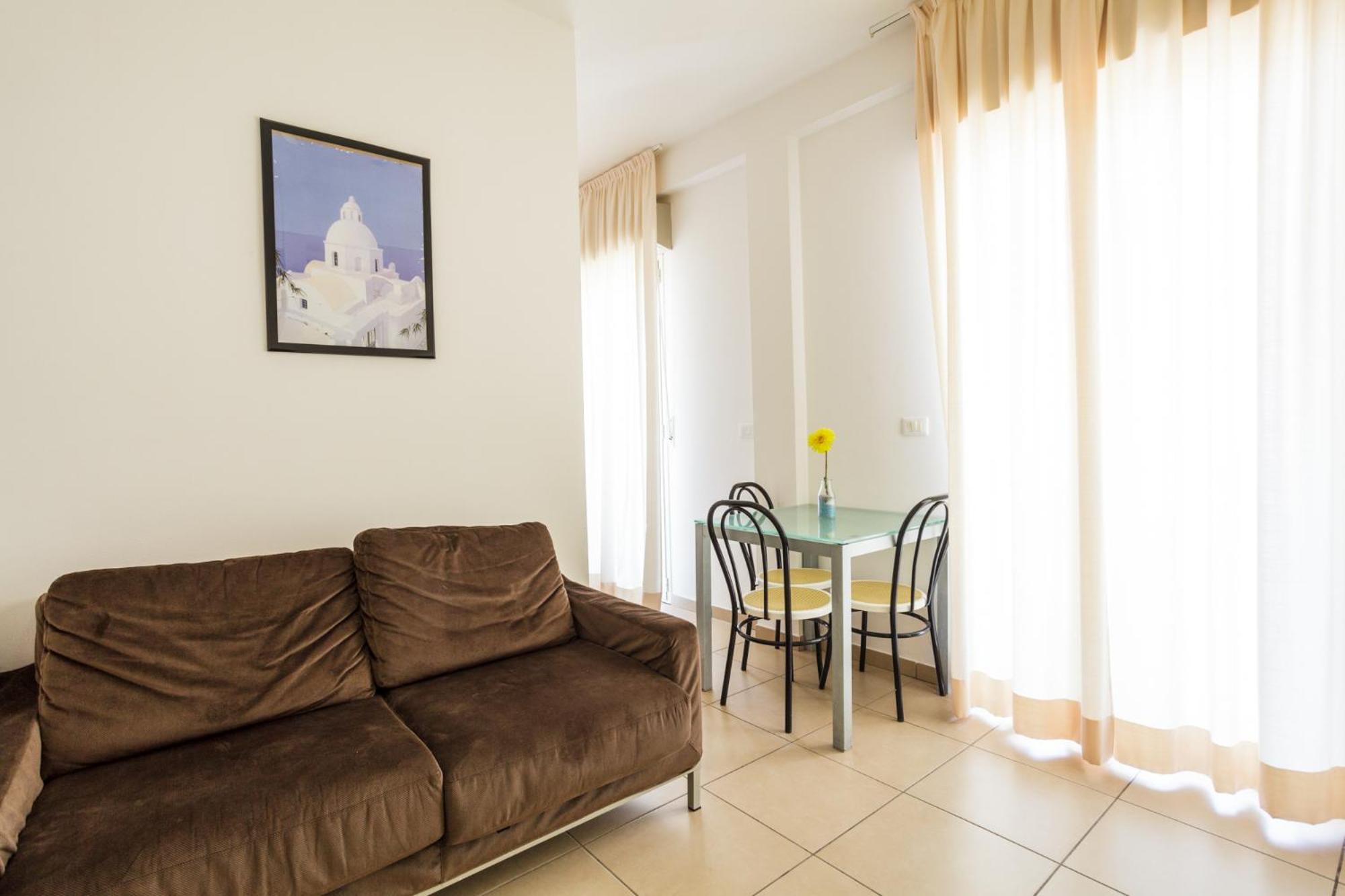 One-Bedroom Apartment with Balcony photo 1