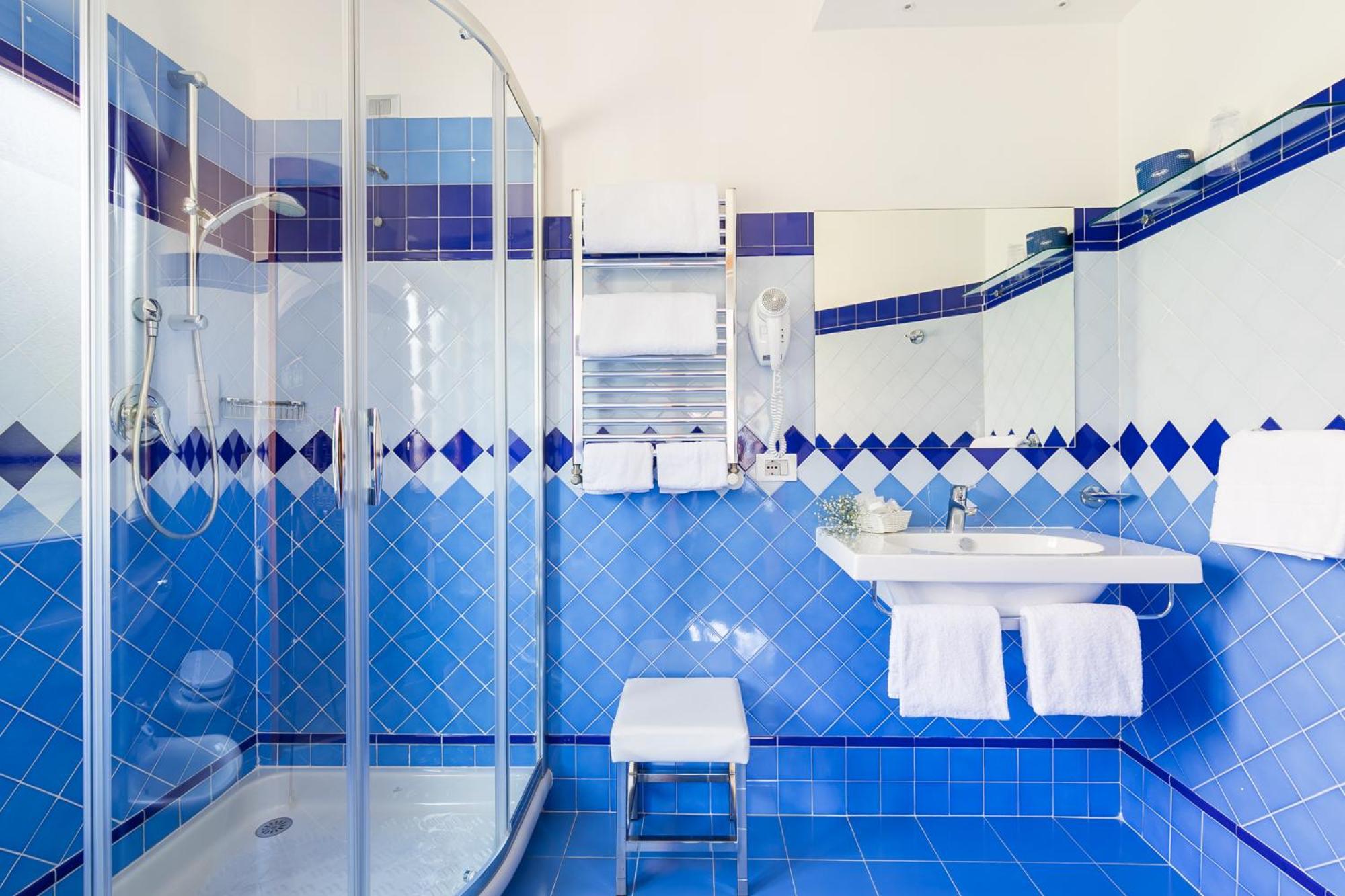 Superior Double or Twin Room with City View photo 2