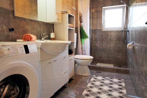 Apartment - Photo 23