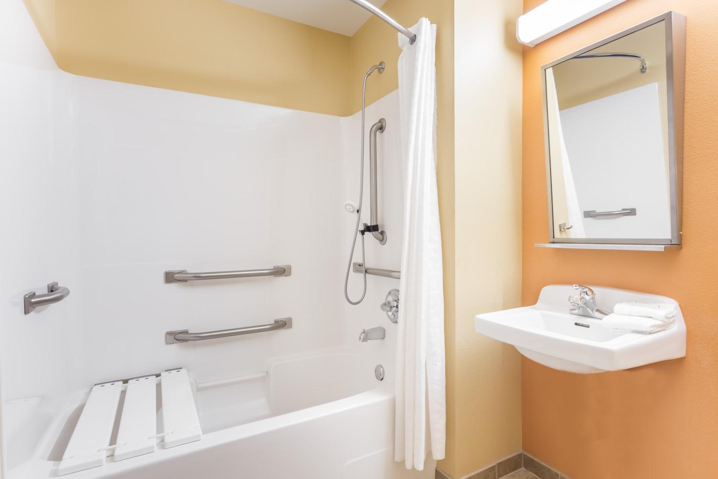 Queen Room - Disability Access/Non-Smoking - Photo 5