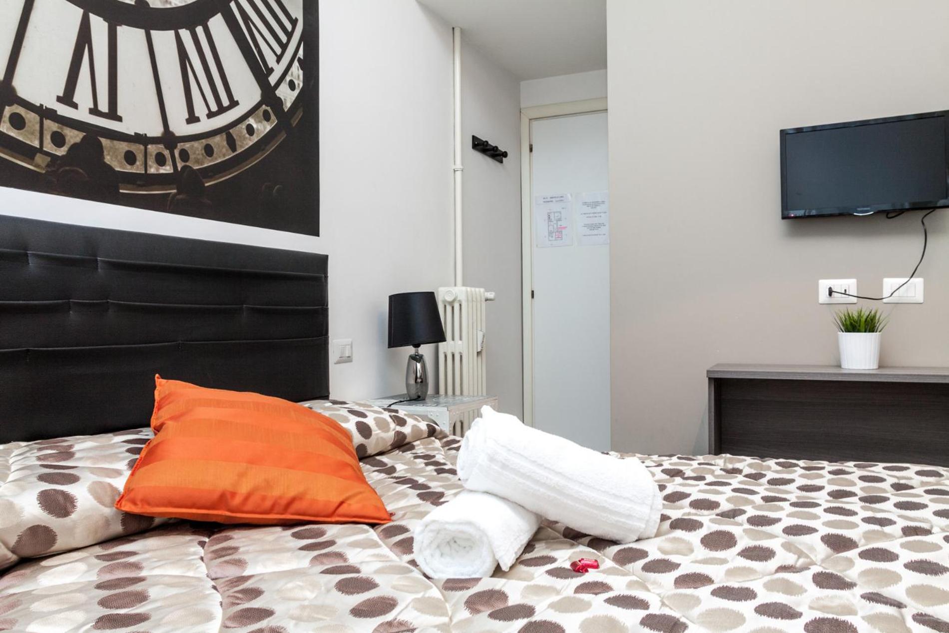 Quadruple Room with Private Bathroom photo 2