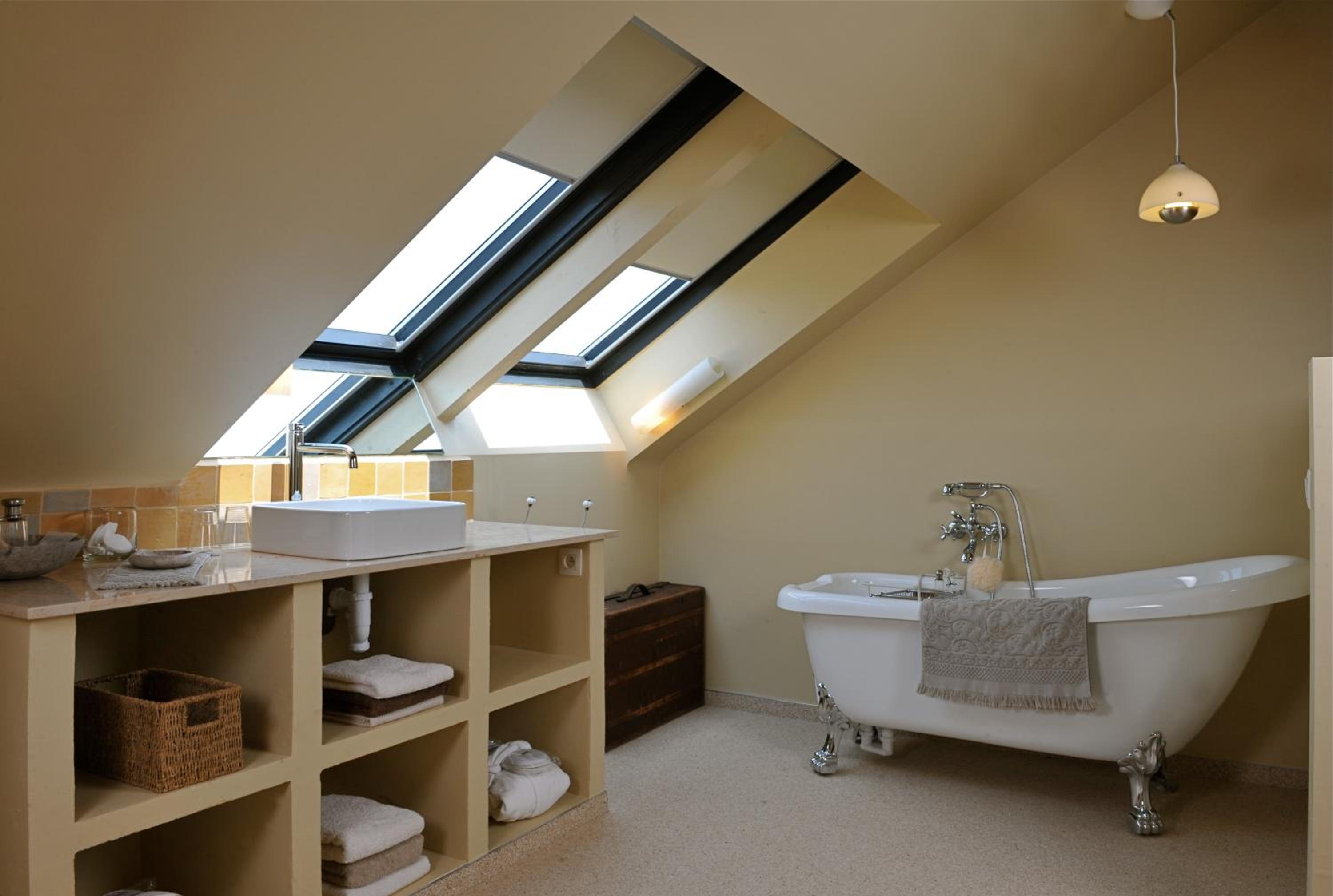 Superior King Room photo 2