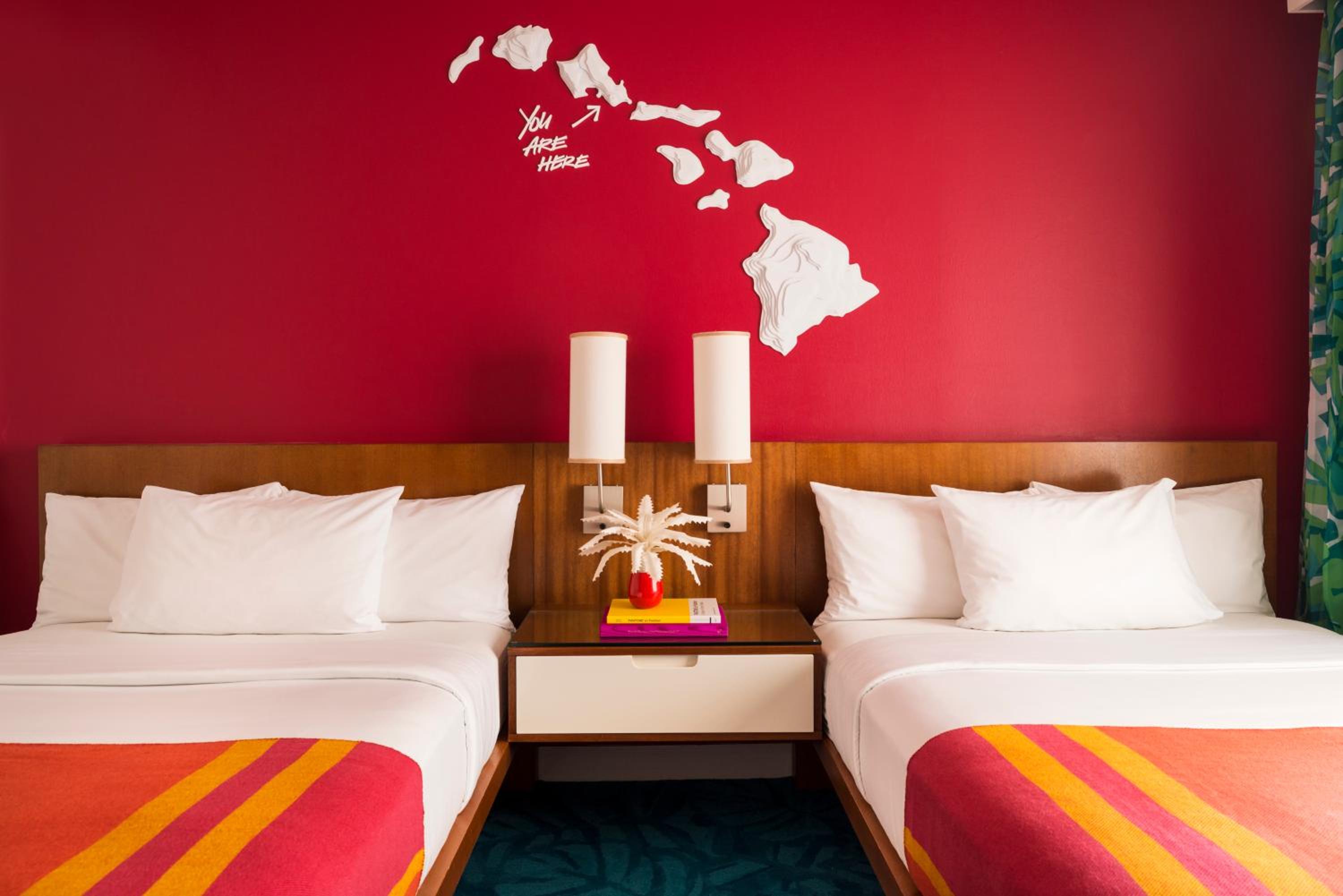 Two Double Beds - Photo 3